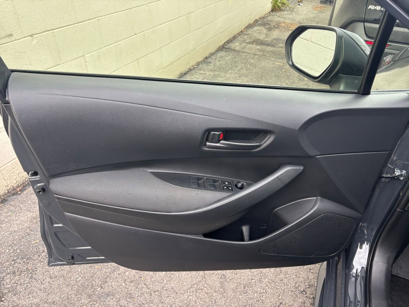 Thumbnail: 2025 Toyota Corolla - 20