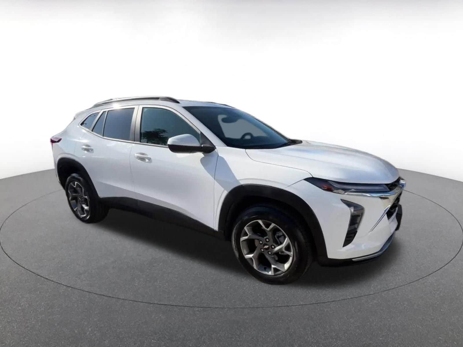 Thumbnail: 2025 Chevrolet Trax - 2