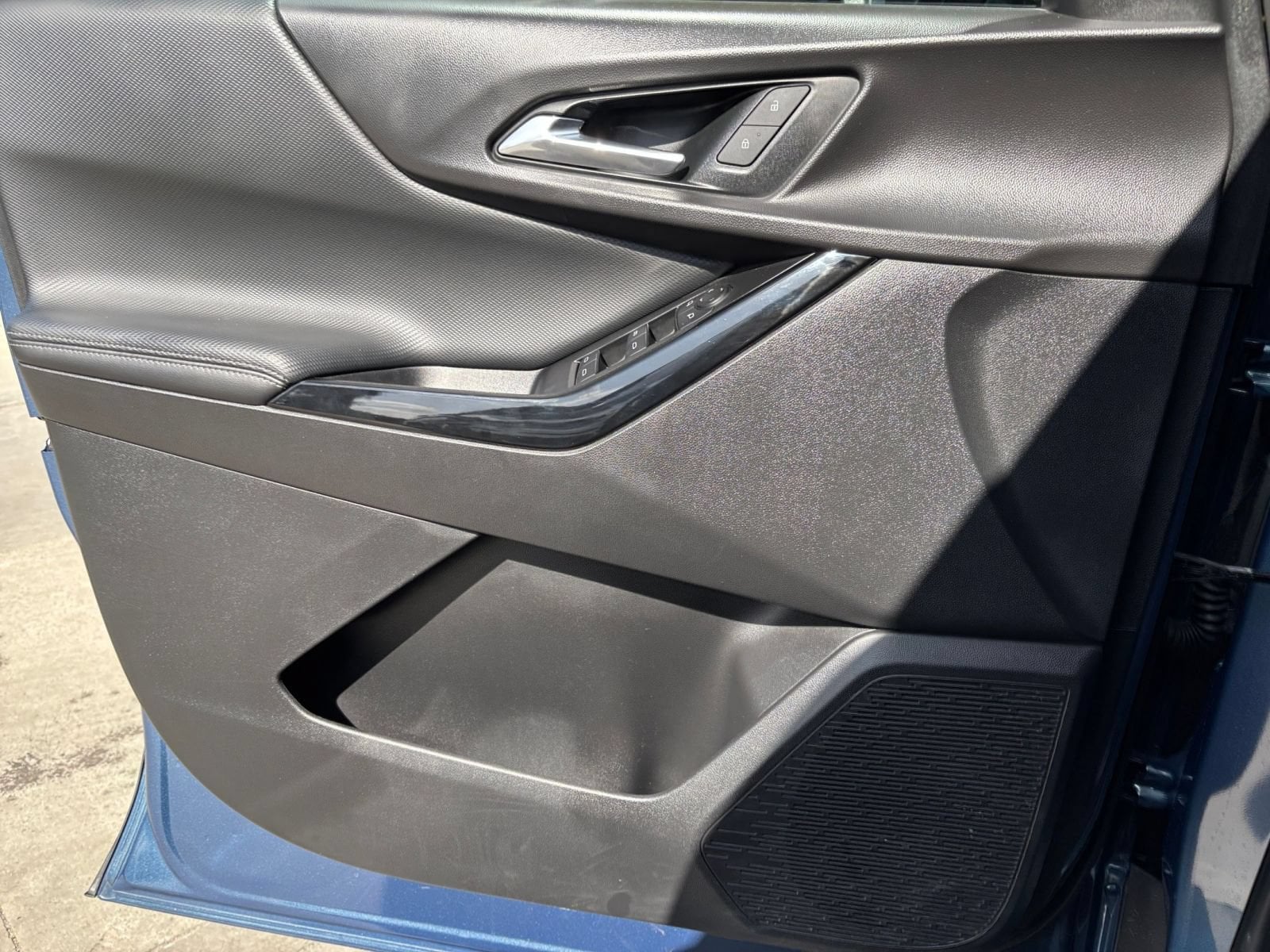 Thumbnail: 2025 Chevrolet Equinox - 18