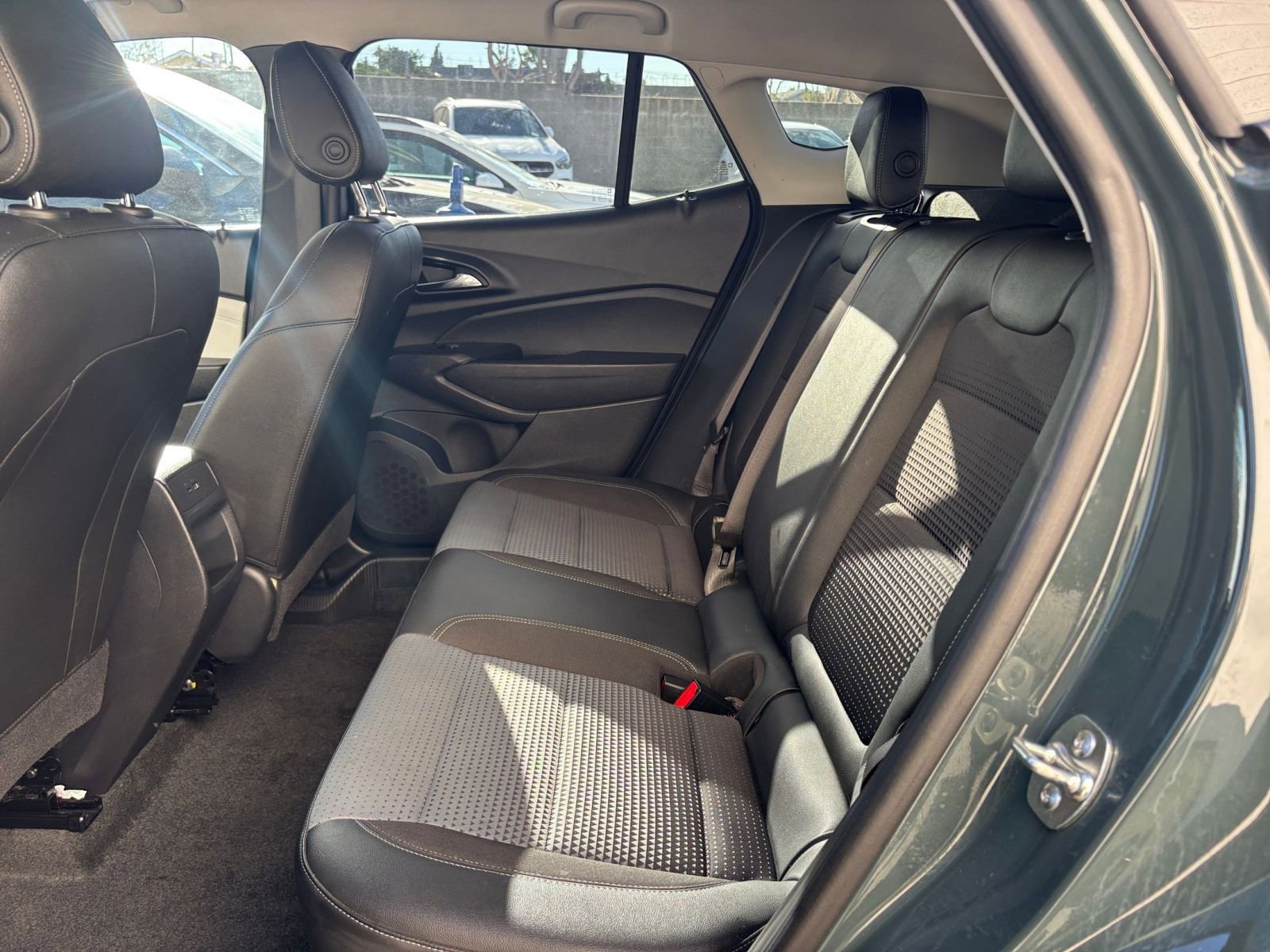 Thumbnail: 2025 Chevrolet Trax - 25