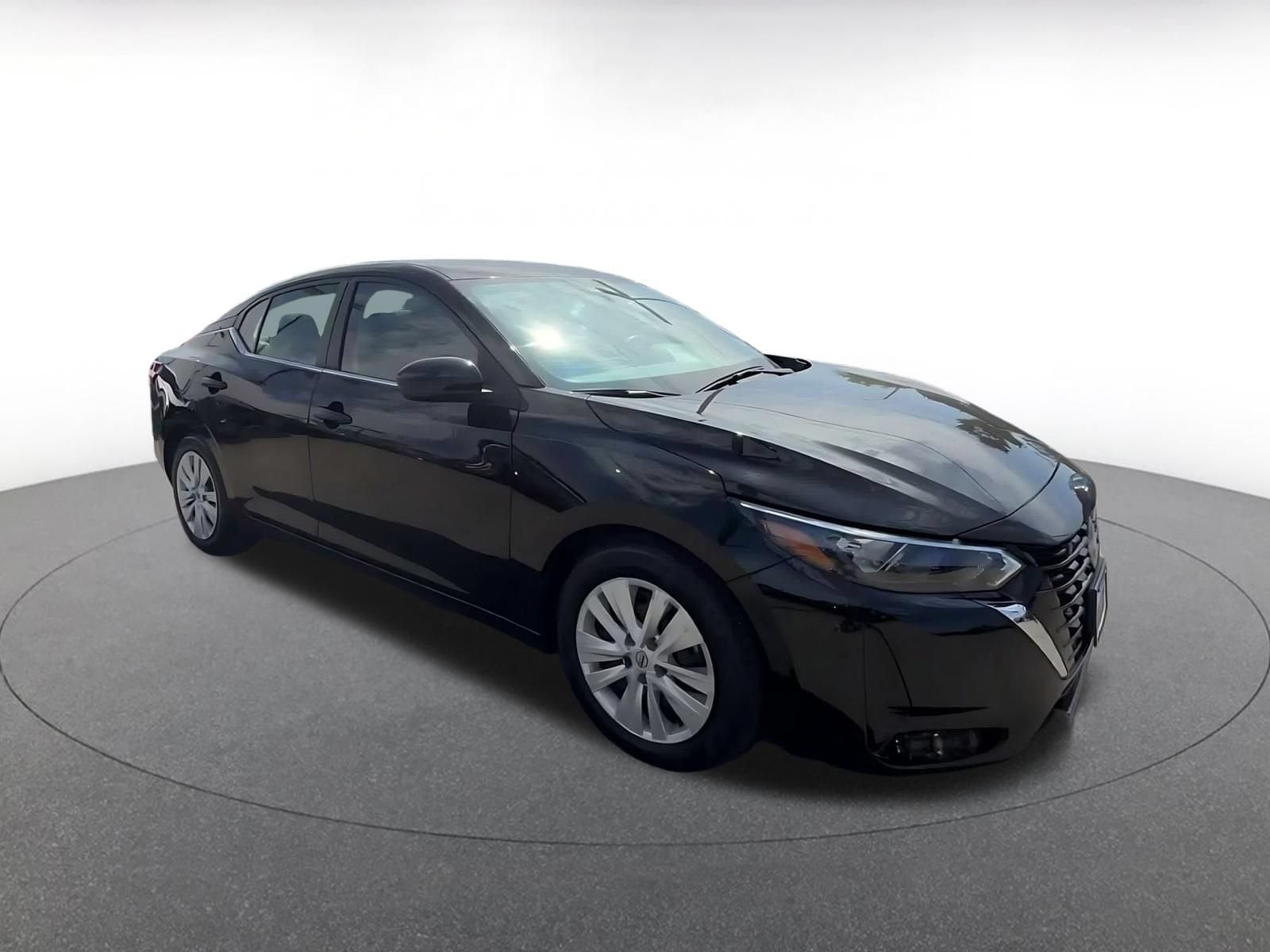Thumbnail: 2025 Nissan Sentra - 2