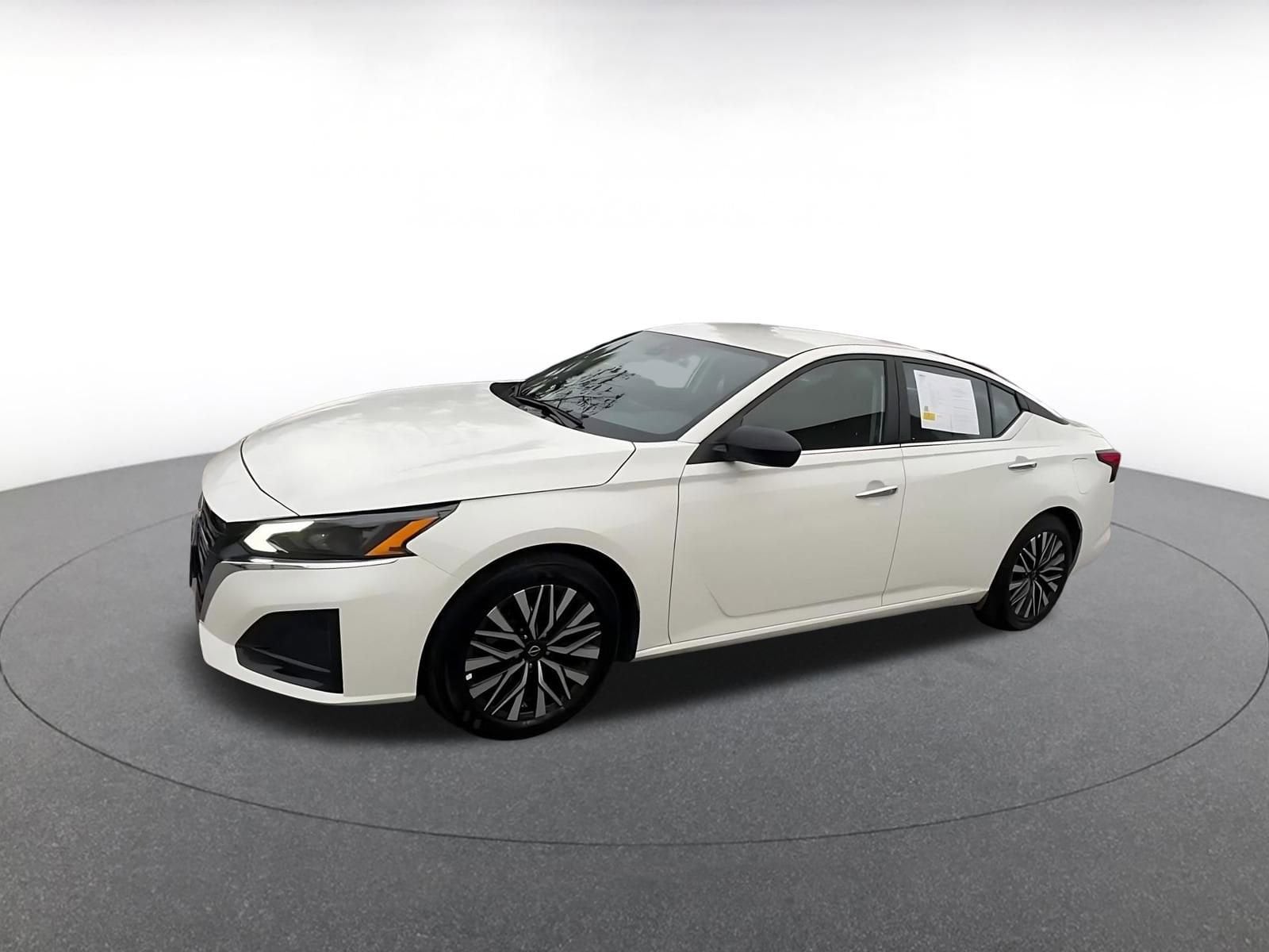 Thumbnail: 2025 Nissan Altima - 8