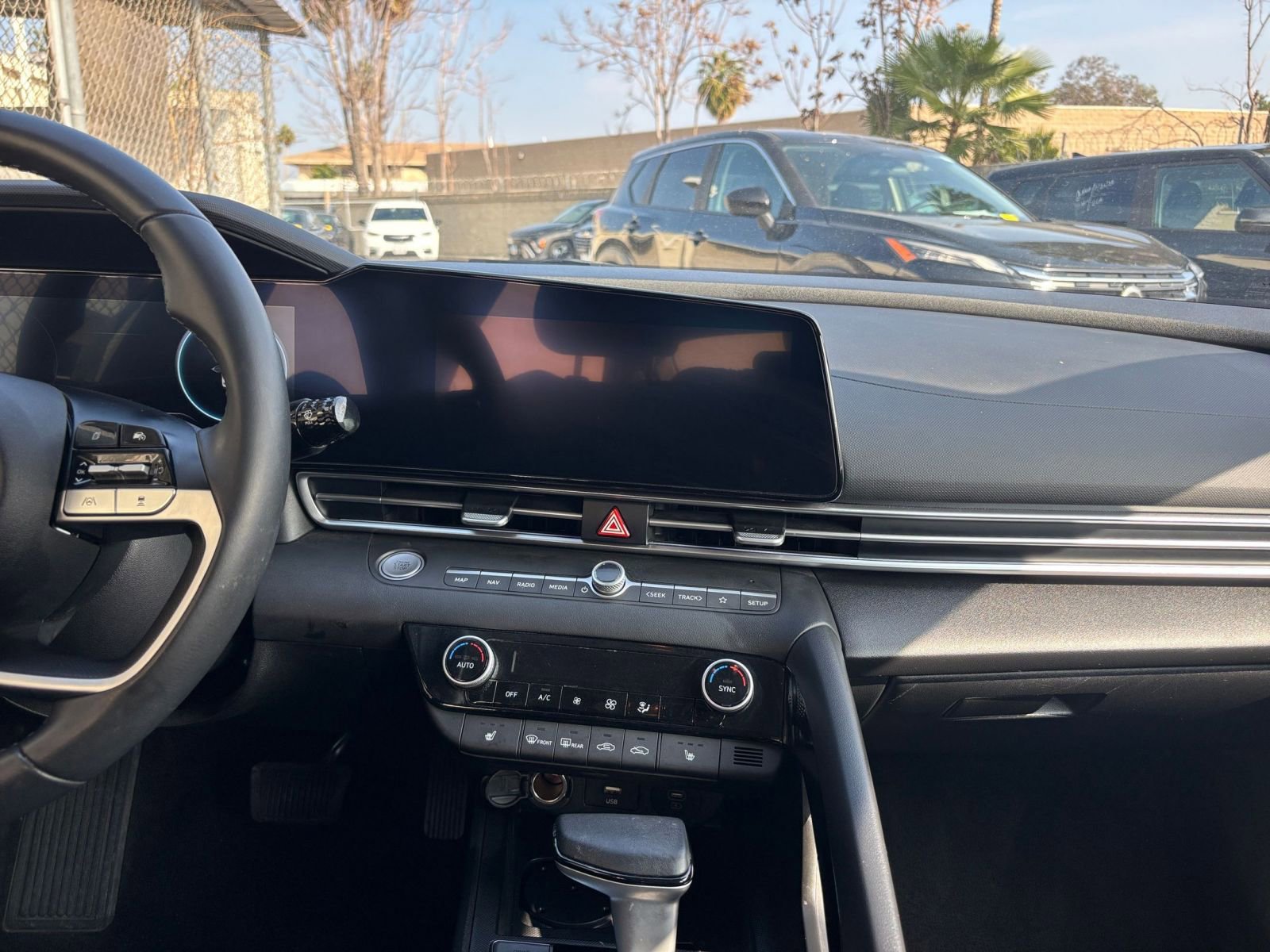 Thumbnail: 2025 Hyundai Elantra - 17