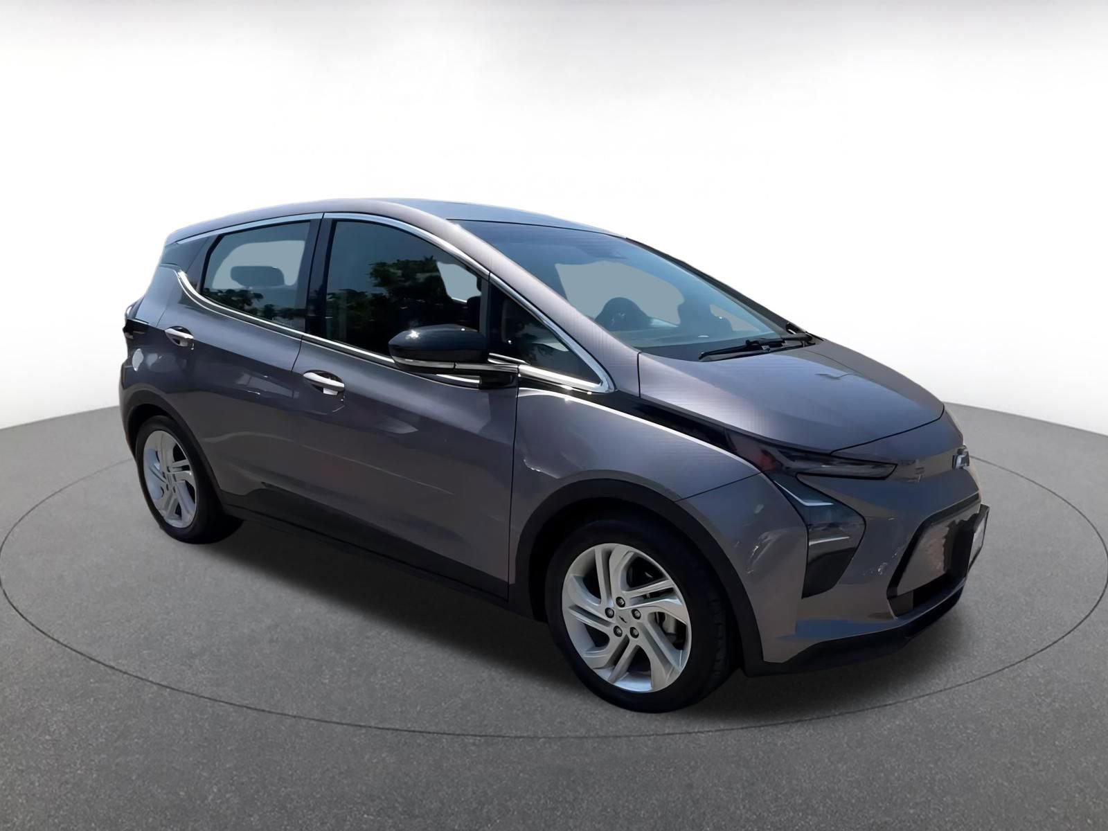 Thumbnail: 2023 Chevrolet Bolt EV - 2