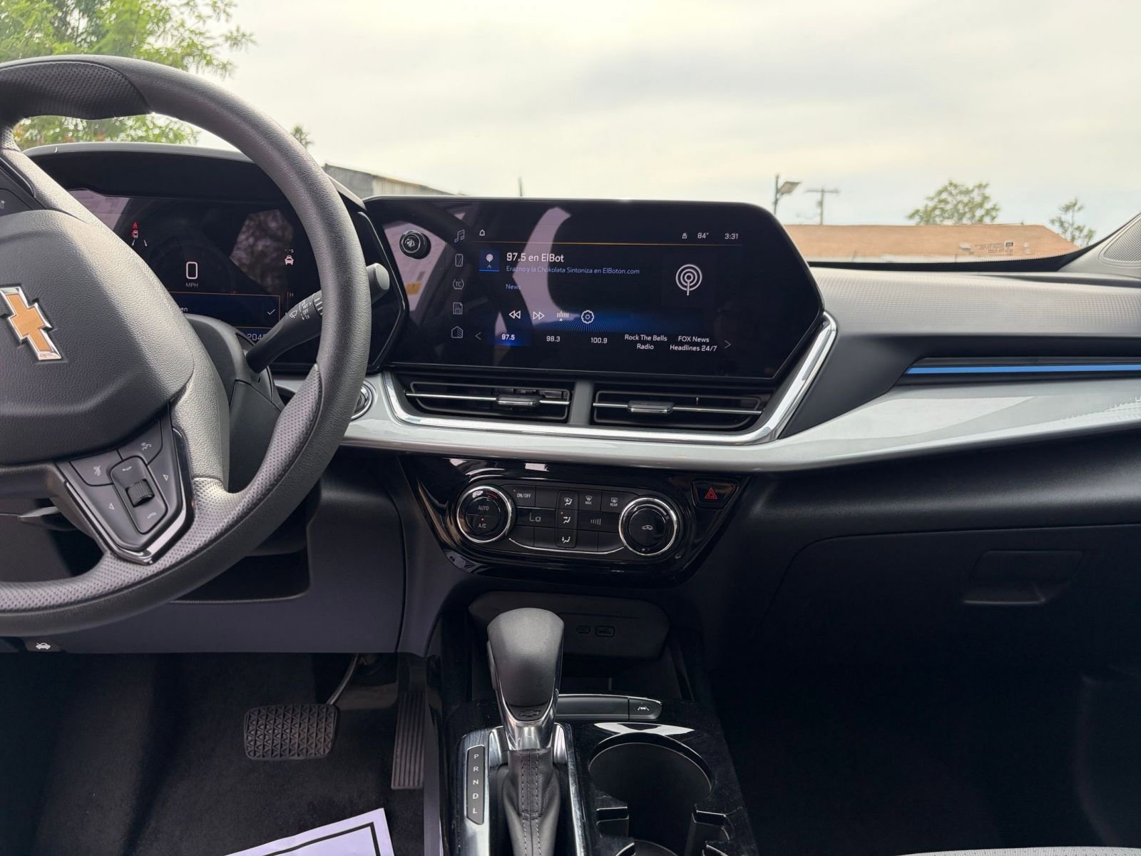 Thumbnail: 2025 Chevrolet Trax - 17