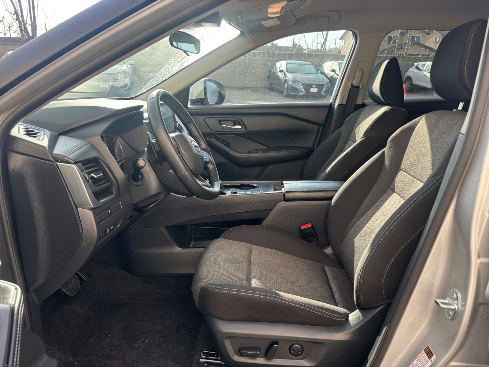 Thumbnail: 2025 Nissan Rogue - 28