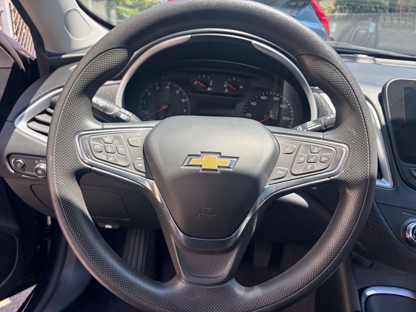 Thumbnail: 2023 Chevrolet Malibu - 30