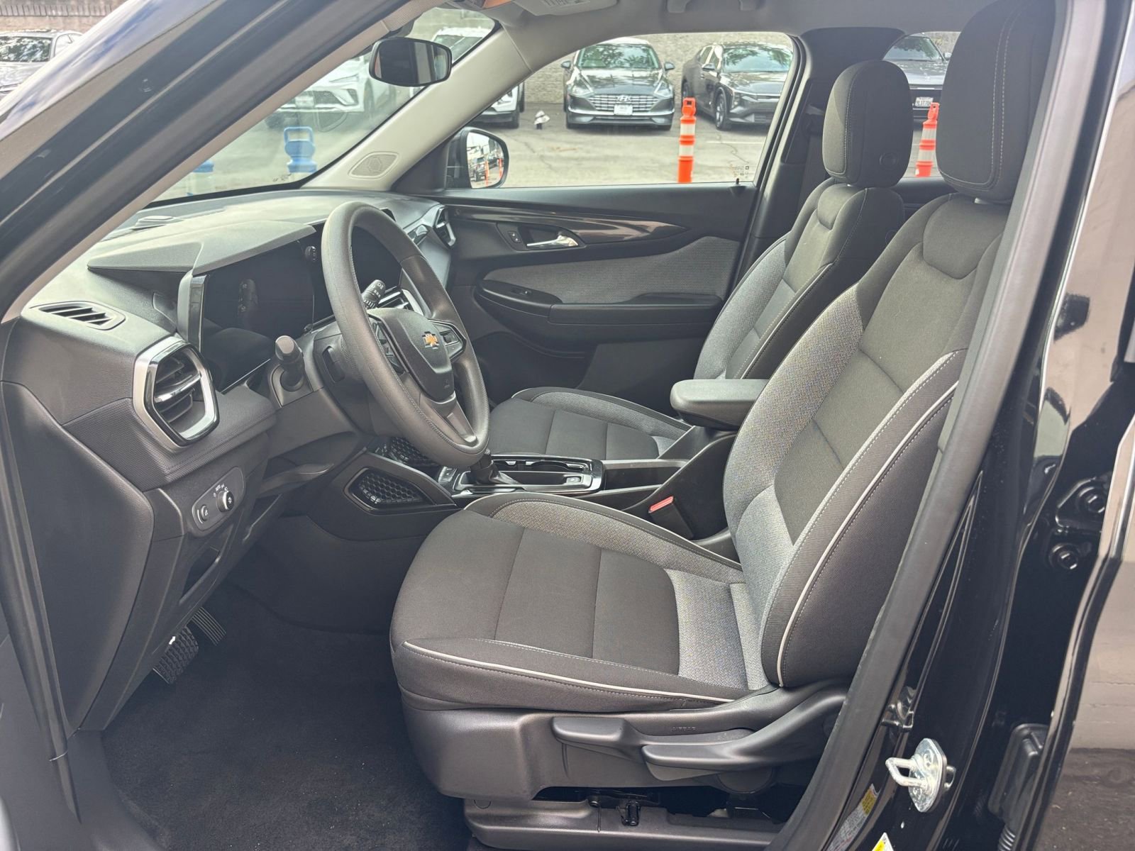 Thumbnail: 2025 Chevrolet TrailBlazer - 27