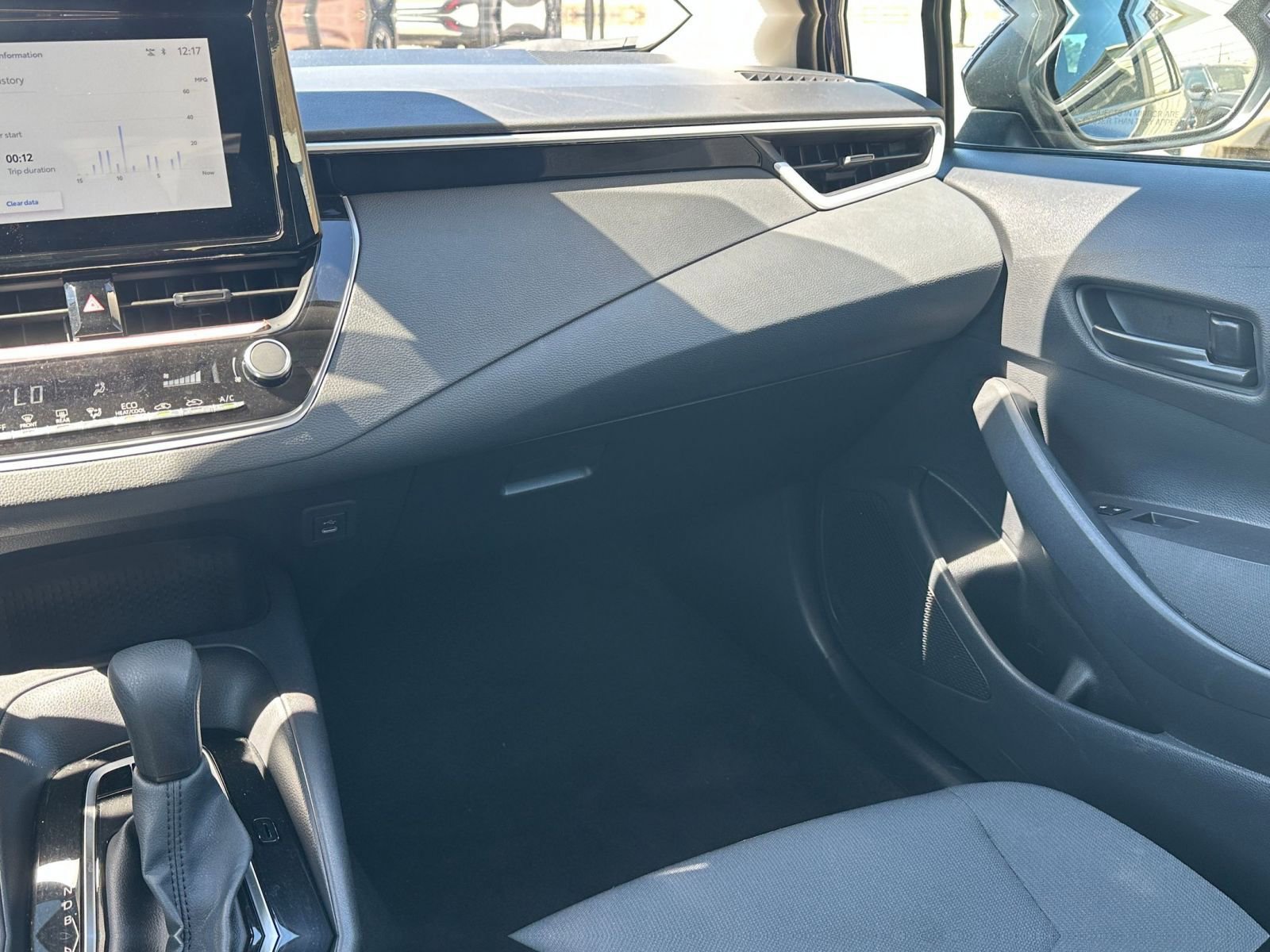 Thumbnail: 2025 Toyota Corolla - 33