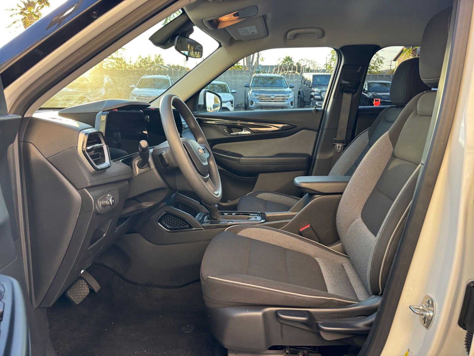 Thumbnail: 2025 Chevrolet TrailBlazer - 27