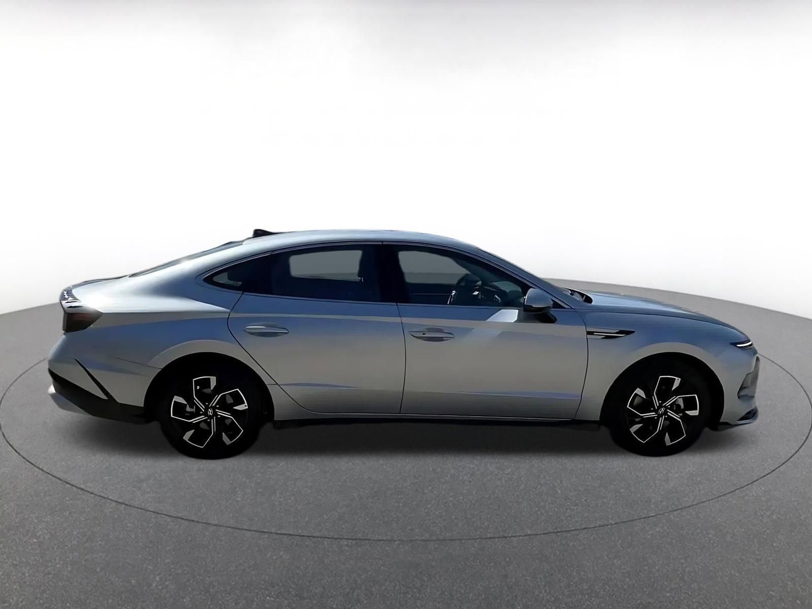 Thumbnail: 2025 Hyundai Sonata - 16