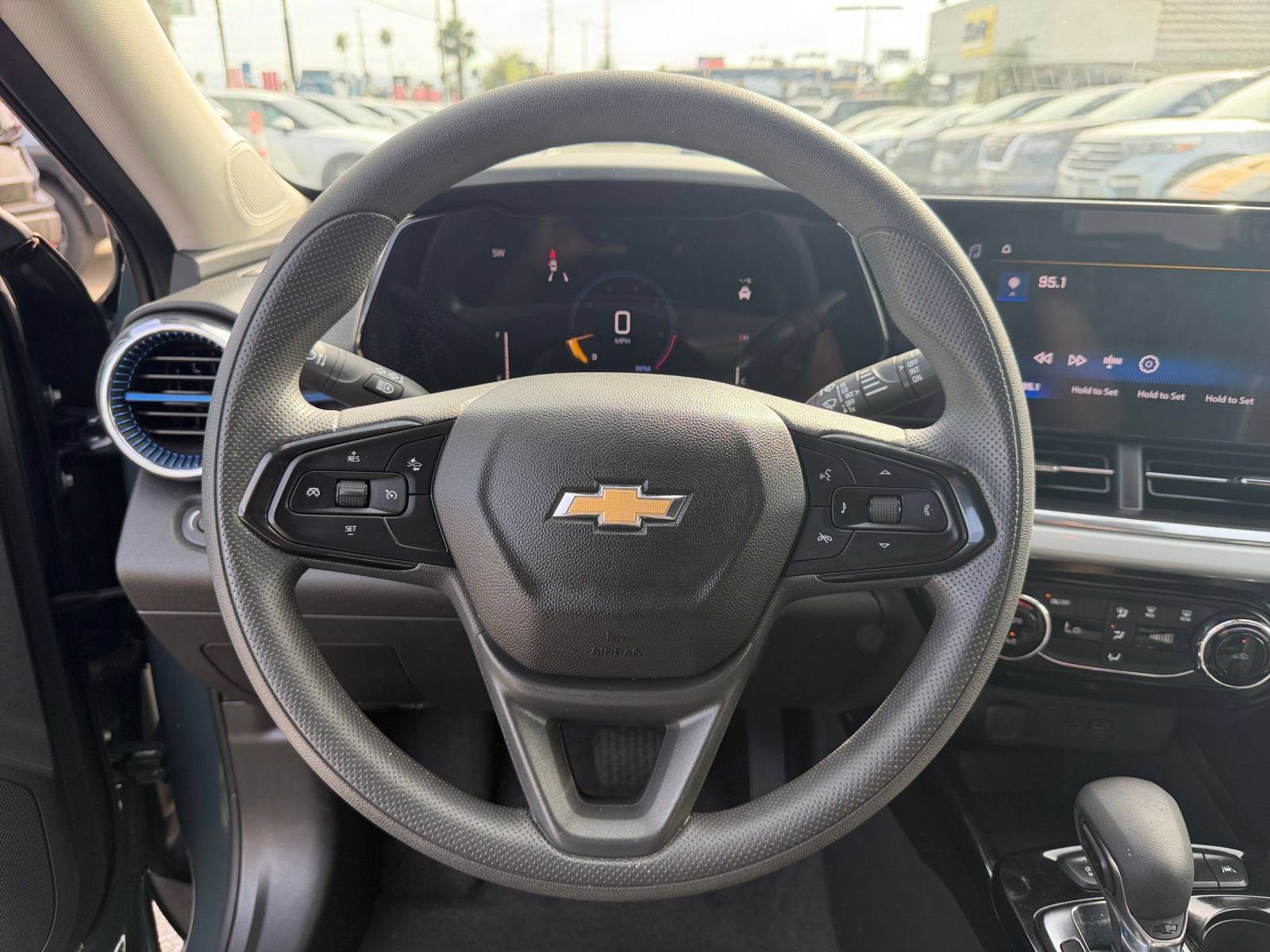 Thumbnail: 2025 Chevrolet Trax - 27
