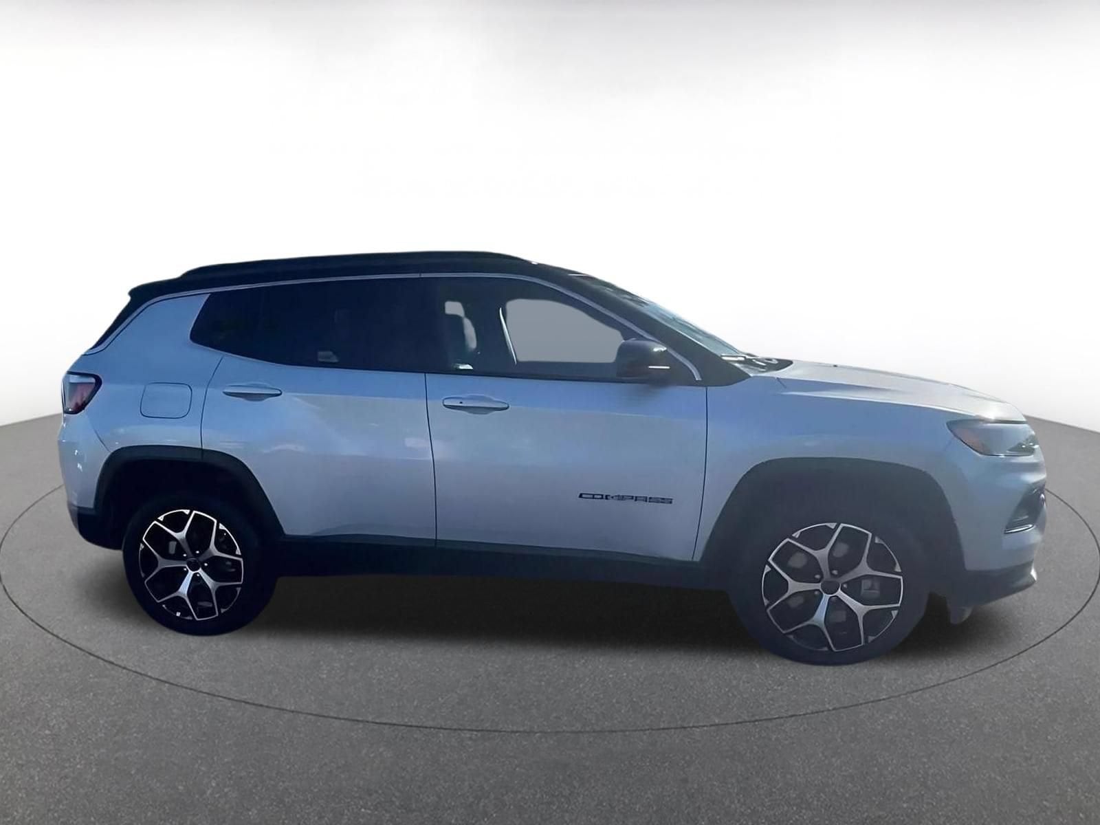 Thumbnail: 2025 Jeep Compass - 15