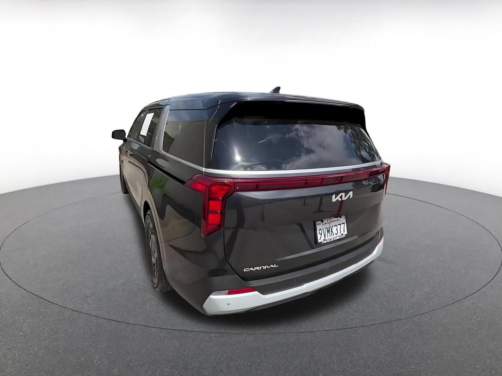 Thumbnail: 2026 Kia Carnival - 11