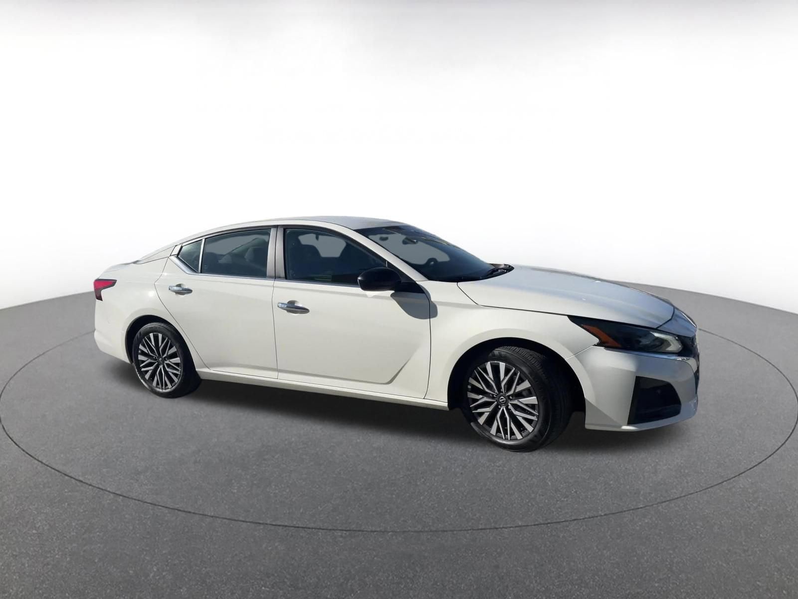 Thumbnail: 2025 Nissan Altima - 2