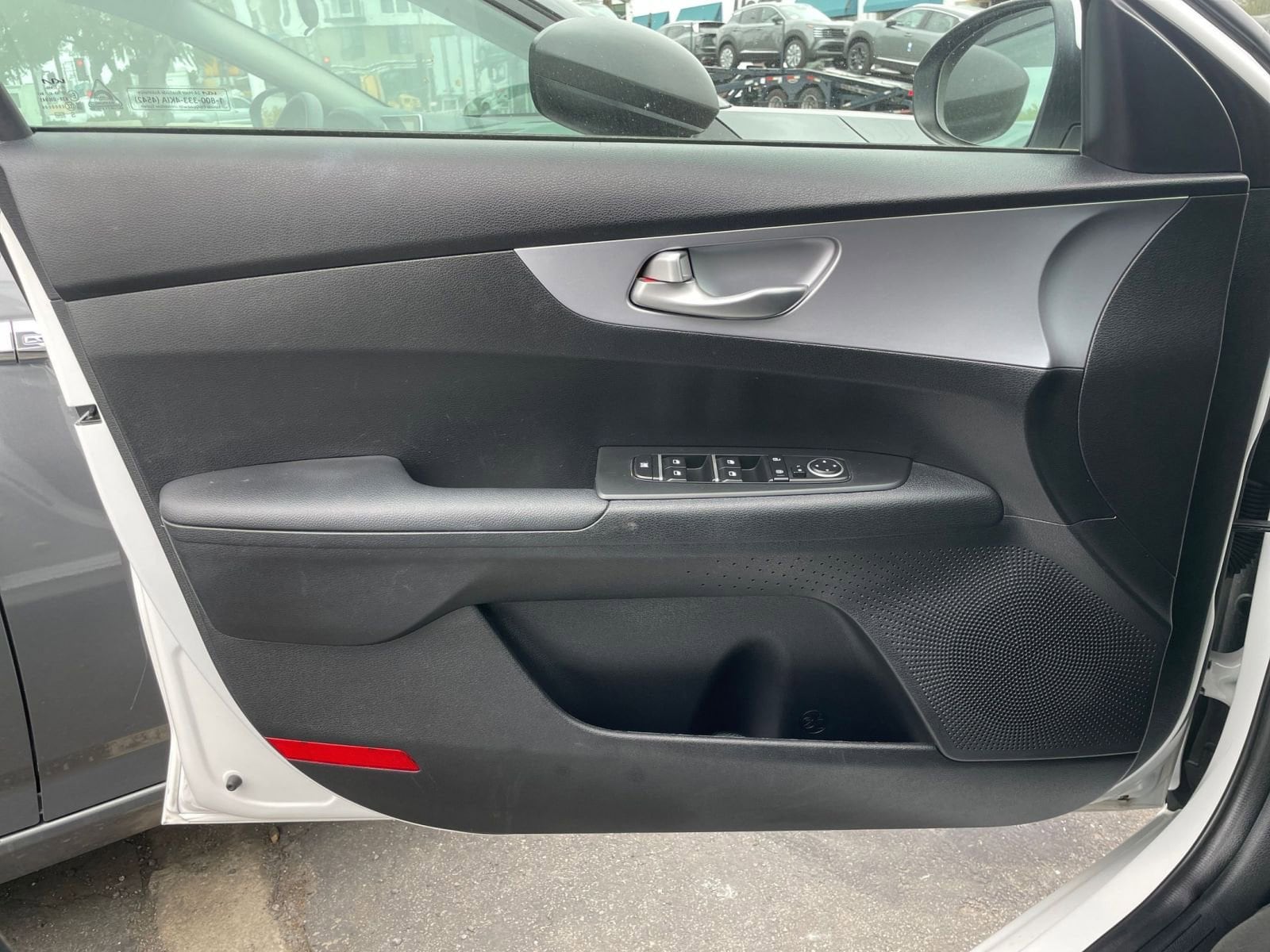 Thumbnail: 2024 Kia Forte - 18