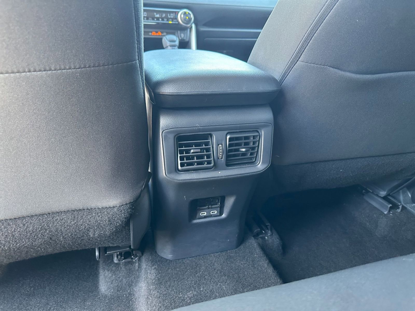 Thumbnail: 2025 Toyota RAV4 - 24