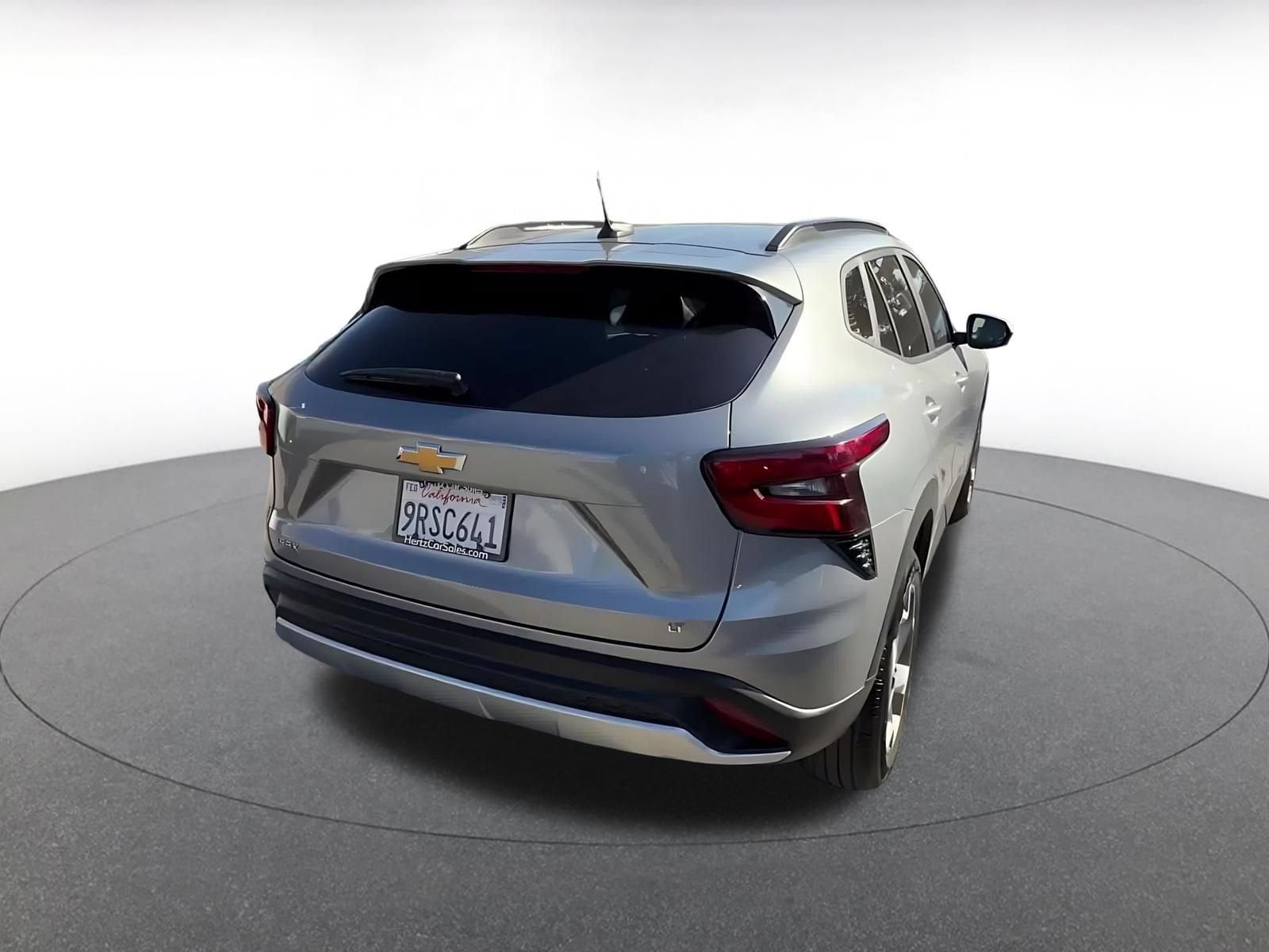 Thumbnail: 2025 Chevrolet Trax - 14