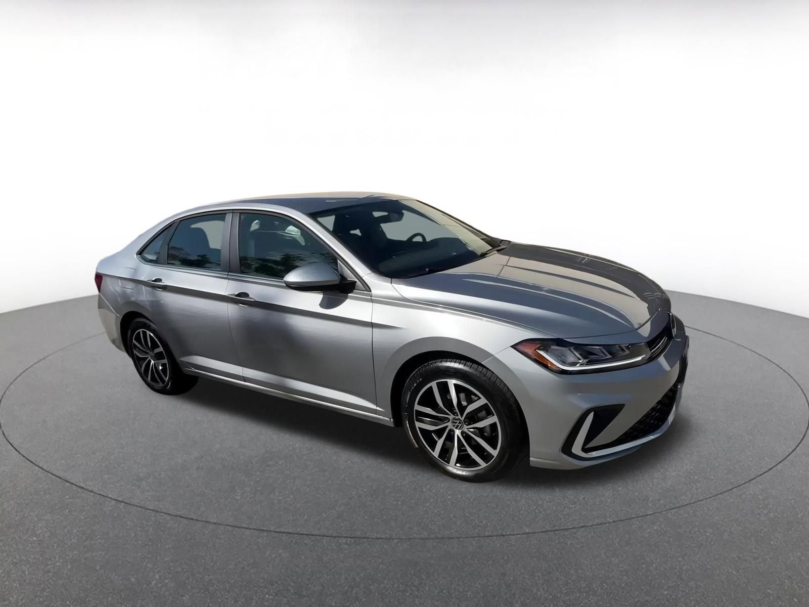 Thumbnail: 2025 Volkswagen Jetta - 2