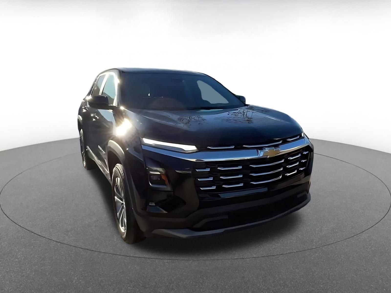 Thumbnail: 2025 Chevrolet Equinox - 3