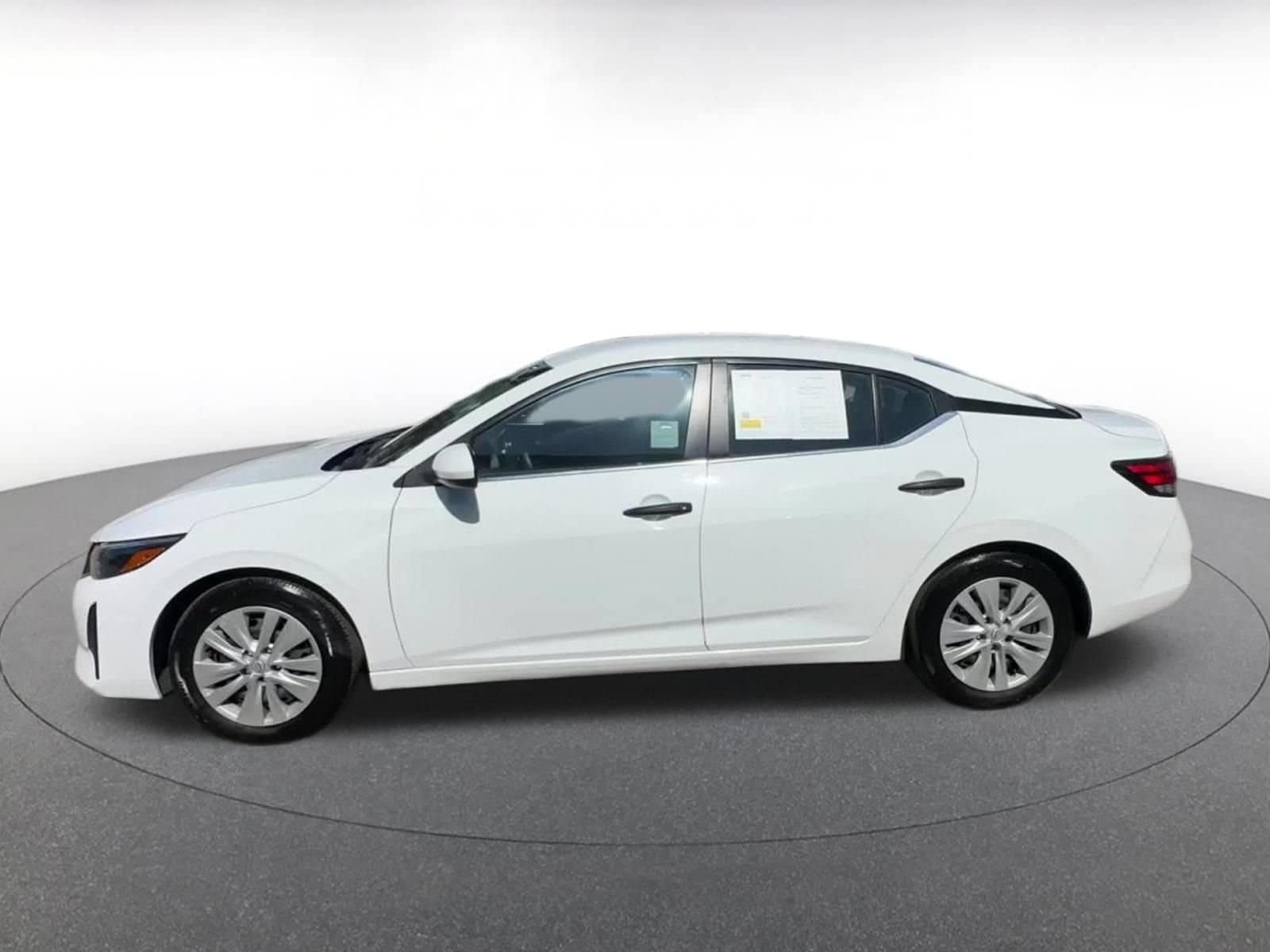 Thumbnail: 2025 Nissan Sentra - 9
