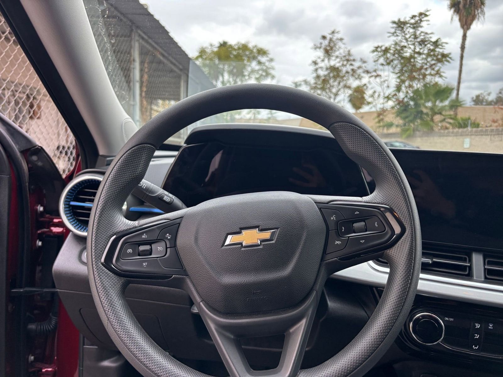 Thumbnail: 2025 Chevrolet Trax - 34