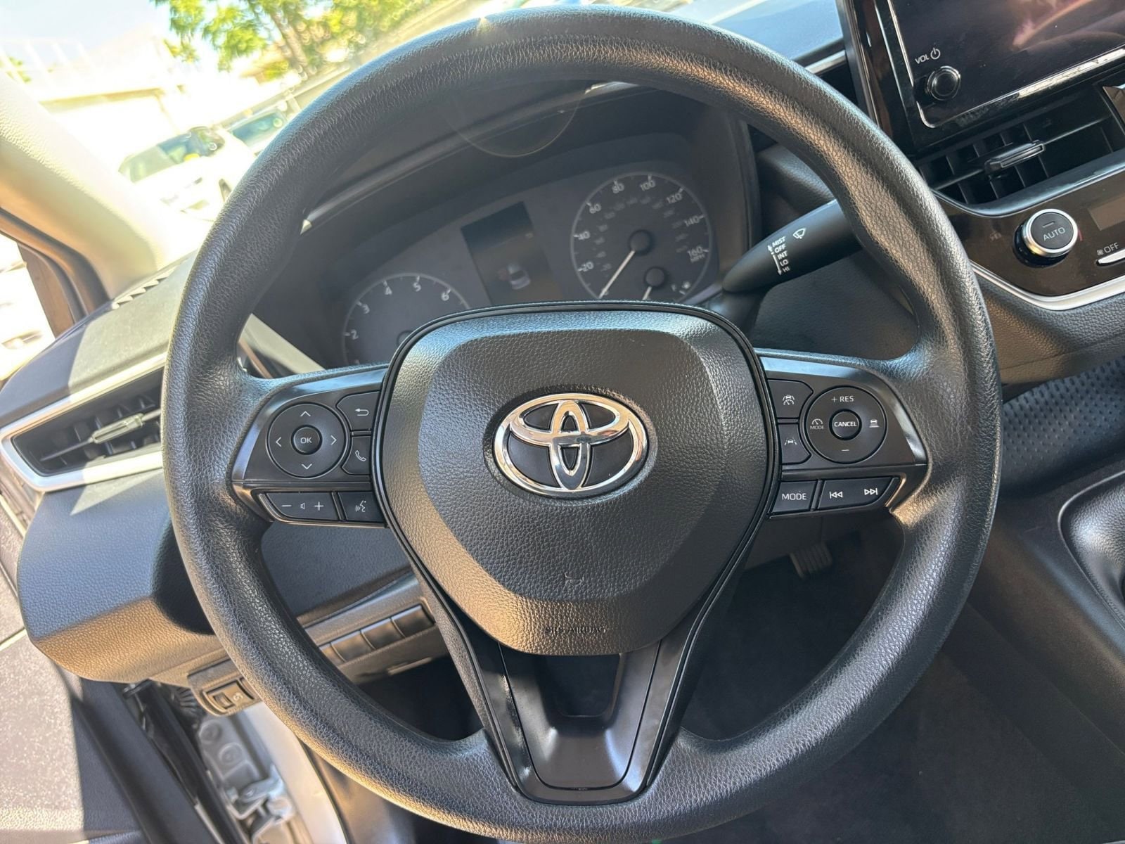Thumbnail: 2025 Toyota Corolla - 28