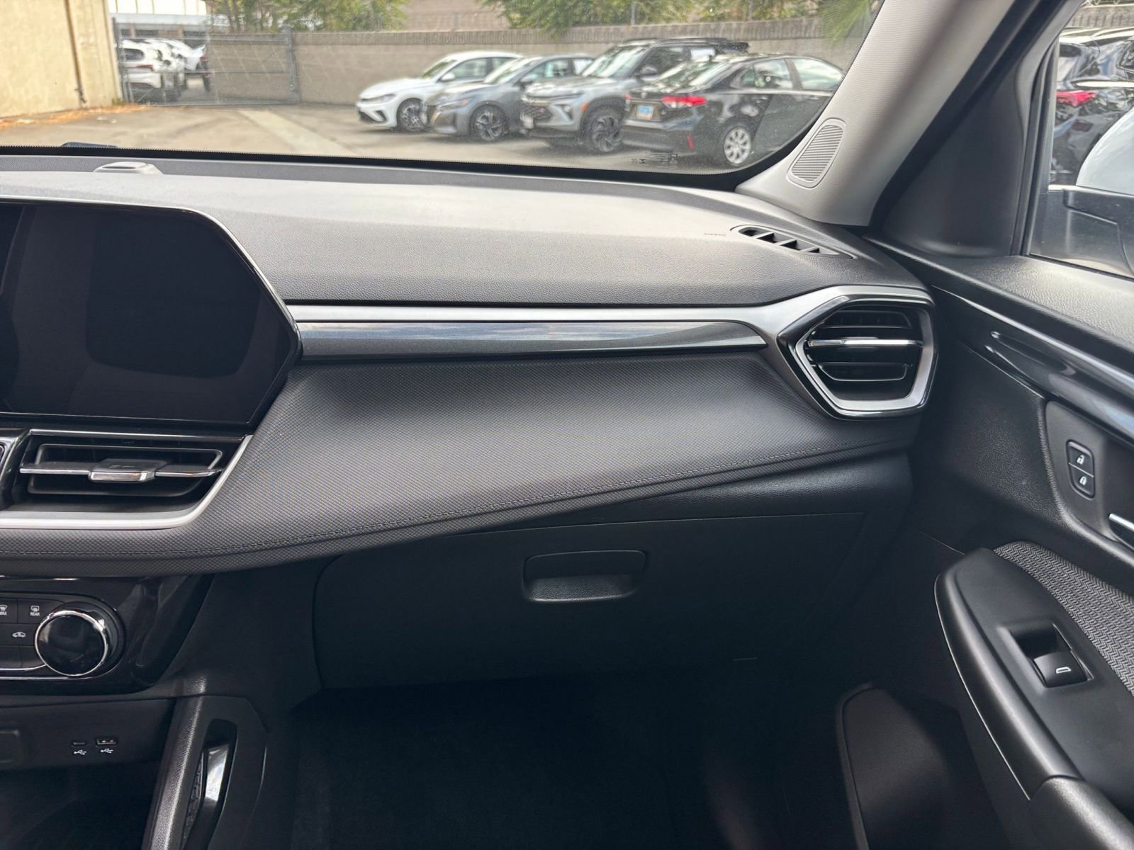 Thumbnail: 2025 Chevrolet TrailBlazer - 35