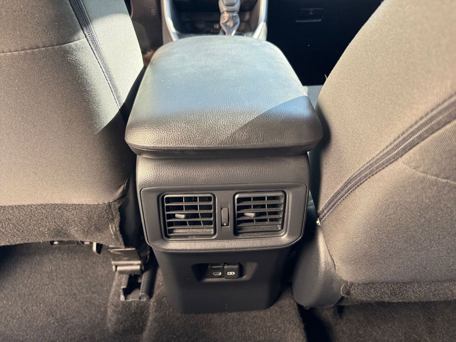 Thumbnail: 2025 Toyota RAV4 - 24