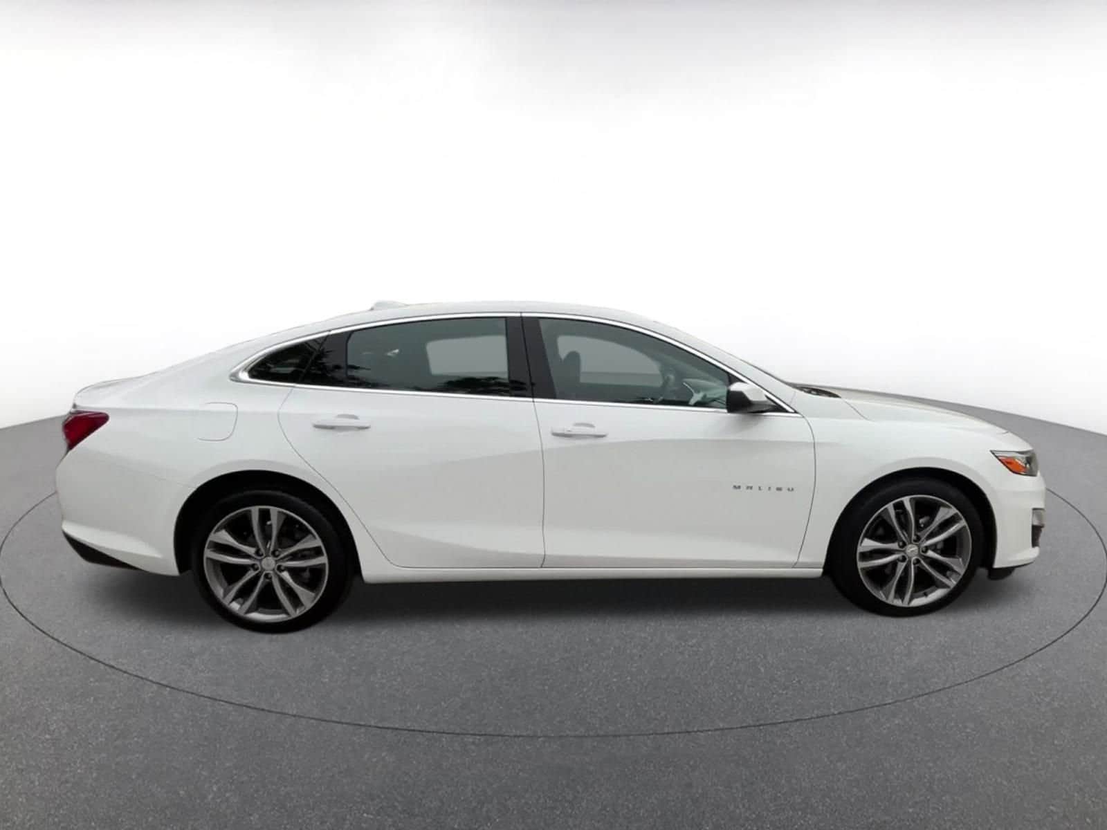 Thumbnail: 2024 Chevrolet Malibu - 16