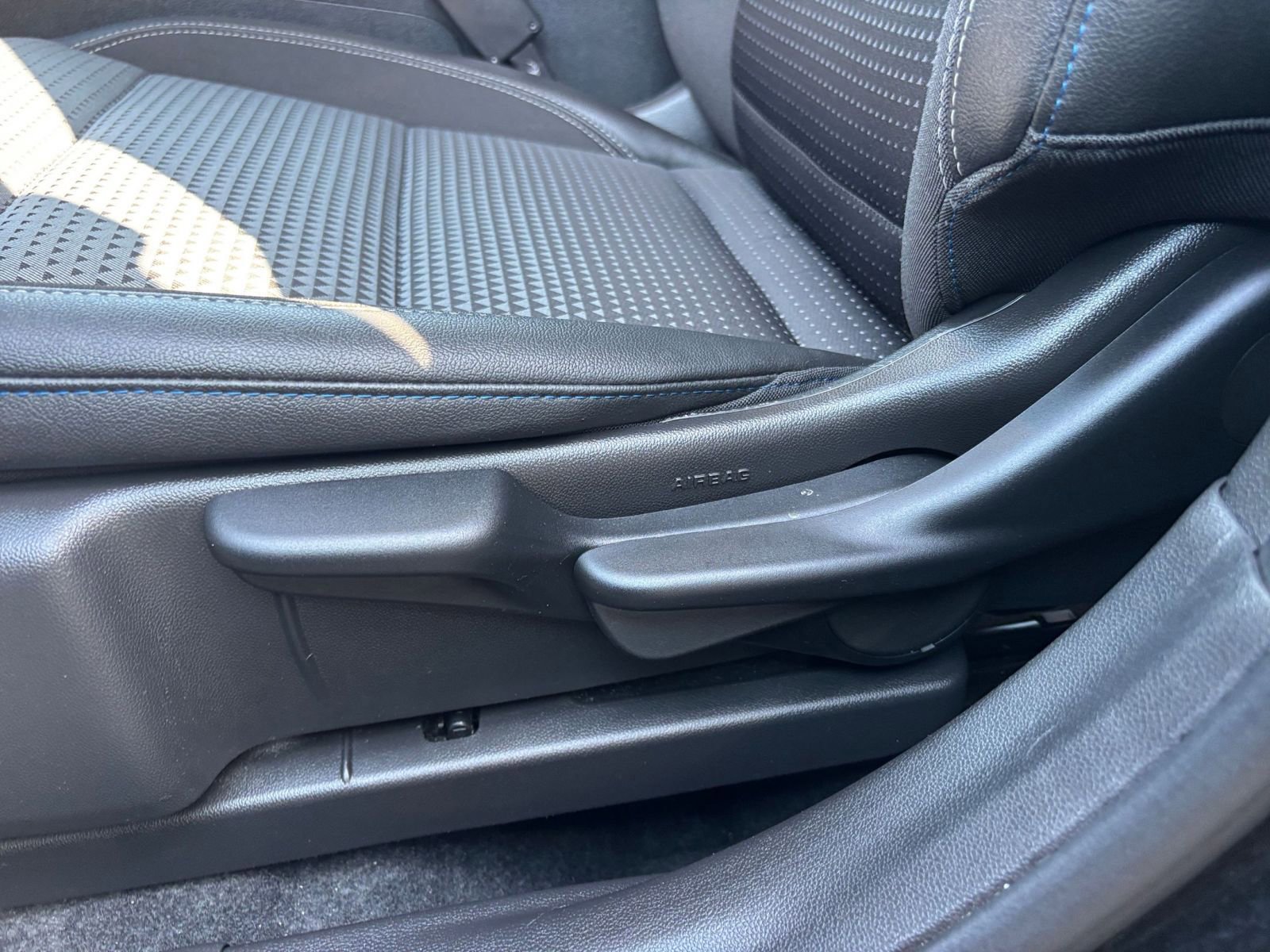 Thumbnail: 2025 Chevrolet Trax - 22