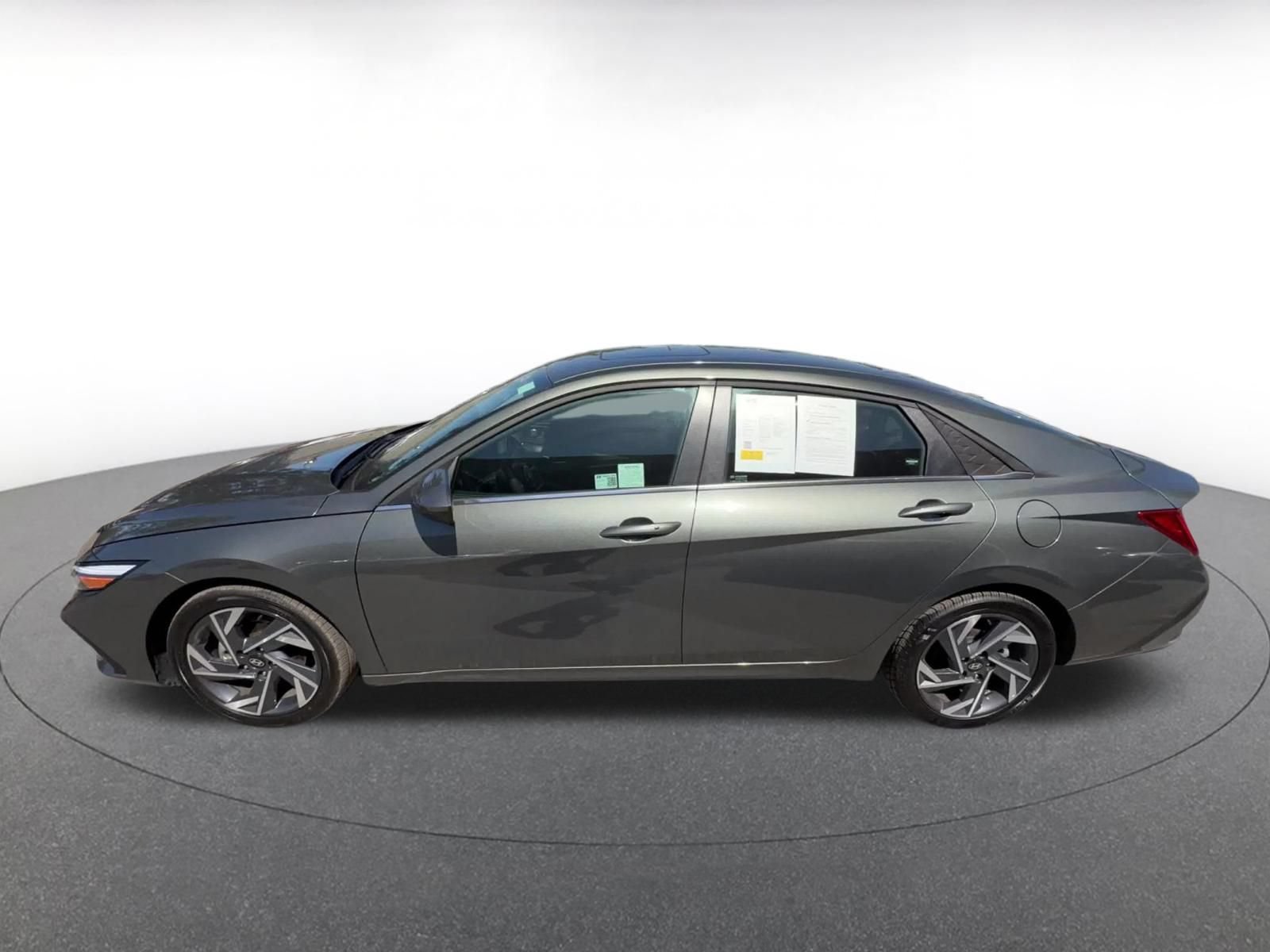 Thumbnail: 2025 Hyundai Elantra - 9
