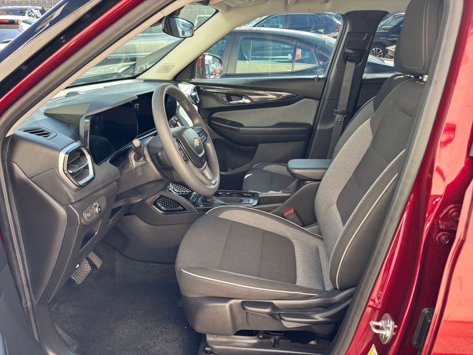 Thumbnail: 2025 Chevrolet TrailBlazer - 27