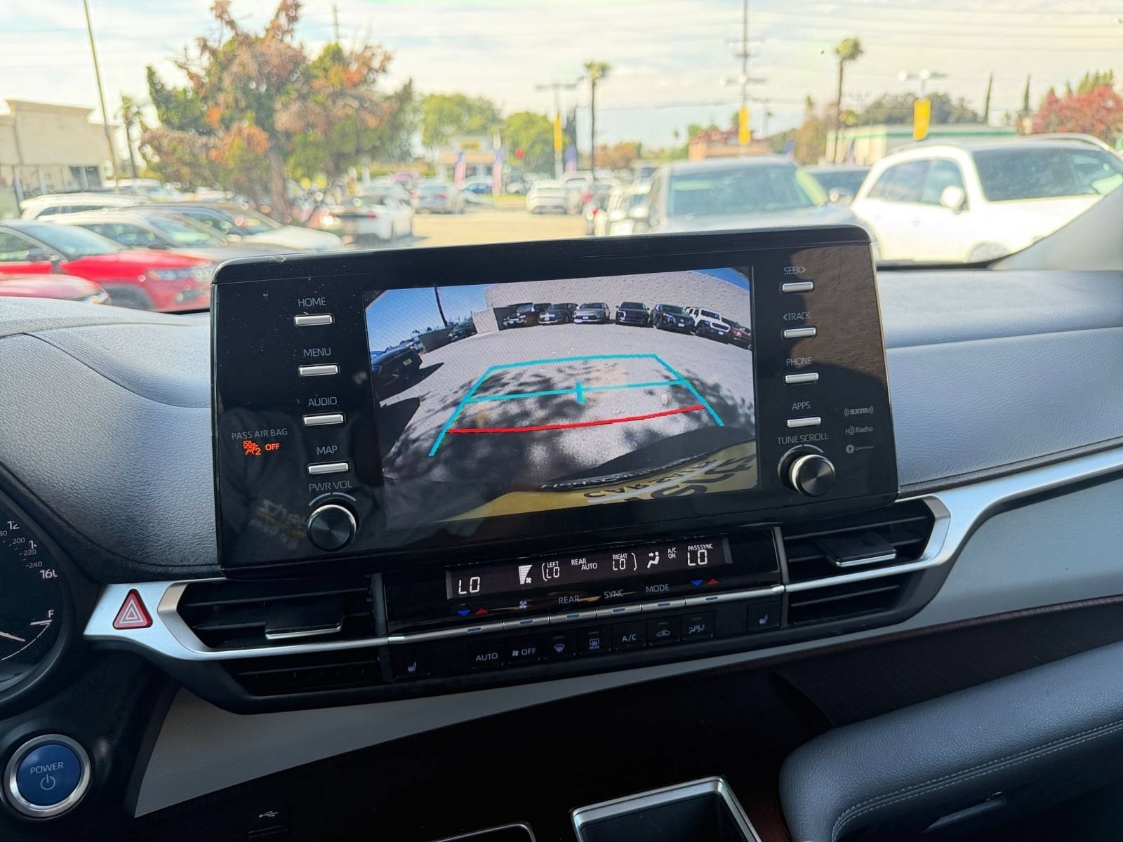 Thumbnail: 2024 Toyota Sienna - 25