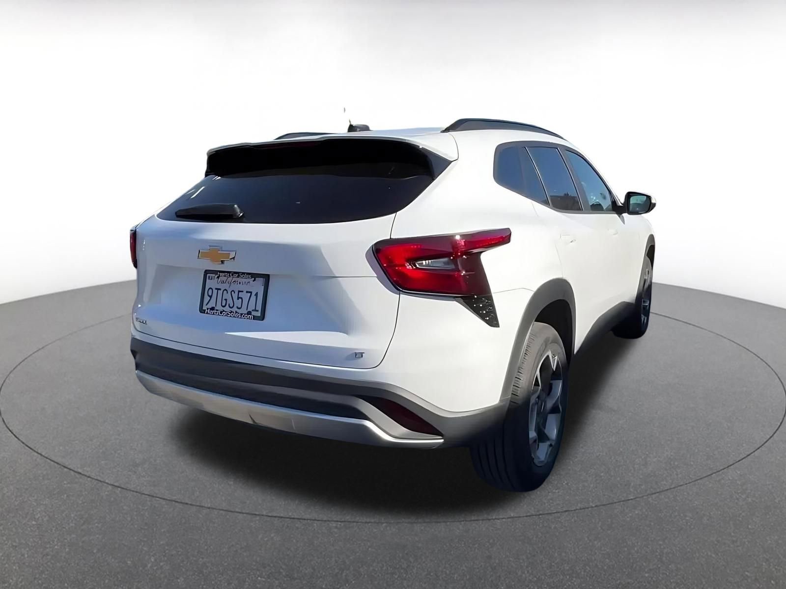 Thumbnail: 2025 Chevrolet Trax - 14