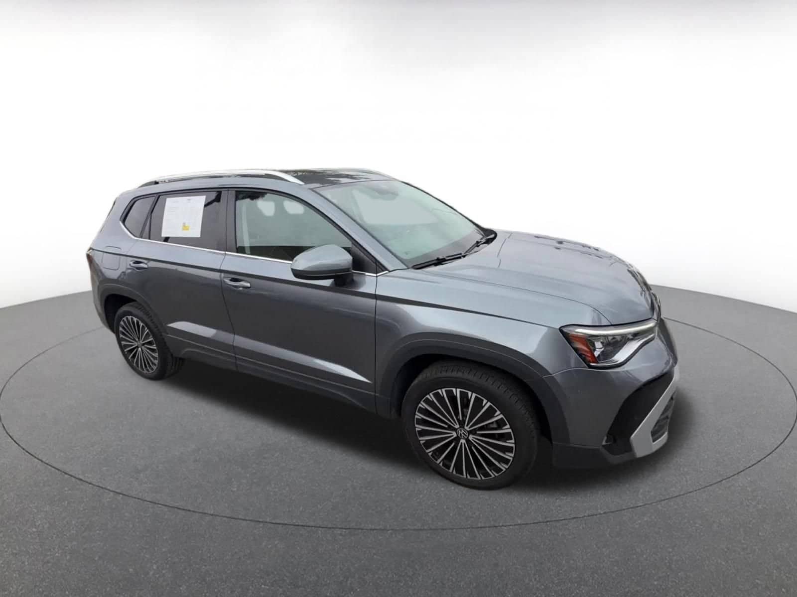 Thumbnail: 2025 Volkswagen Taos - 2
