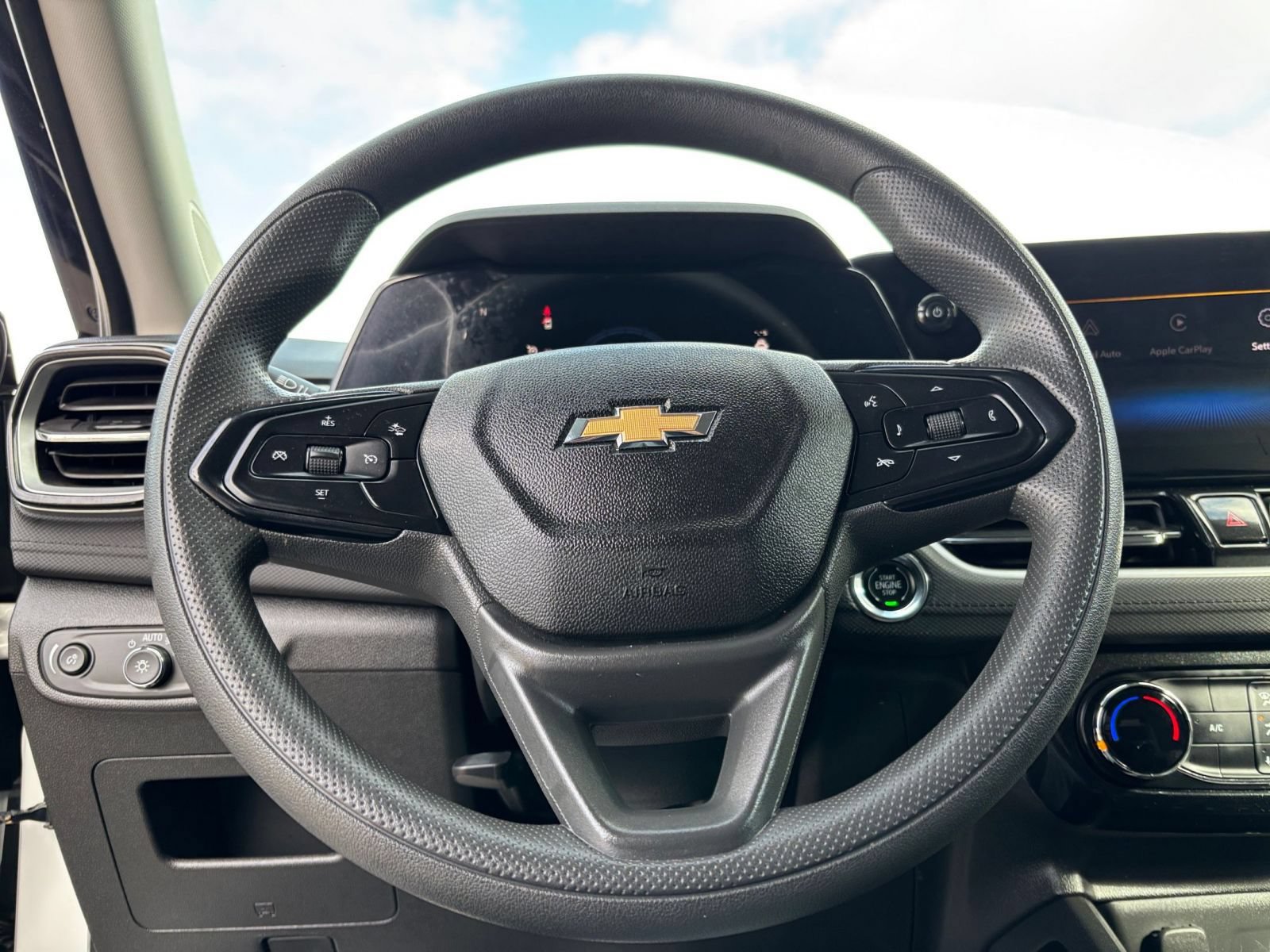 Thumbnail: 2025 Chevrolet TrailBlazer - 26