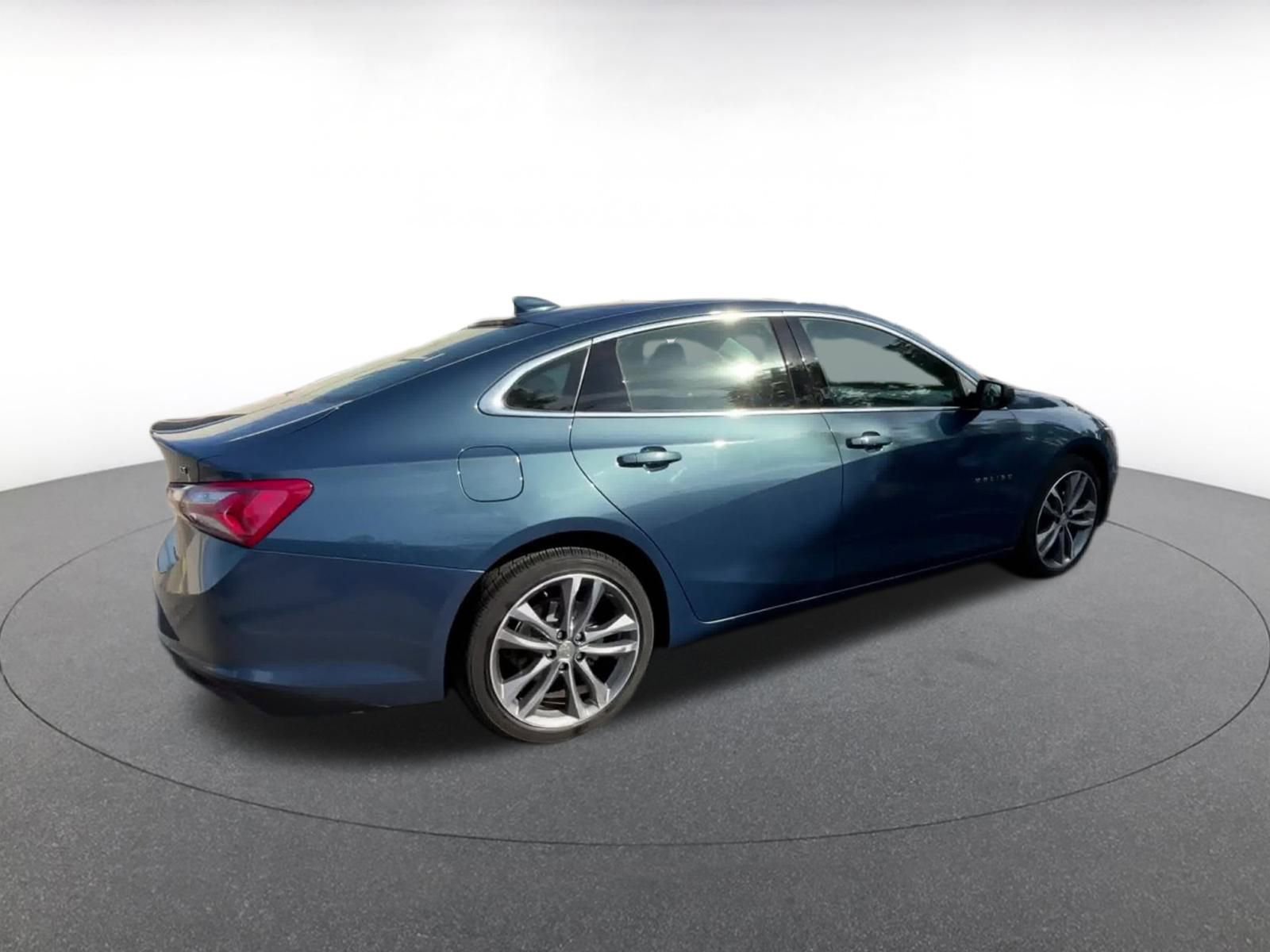 Thumbnail: 2024 Chevrolet Malibu - 15