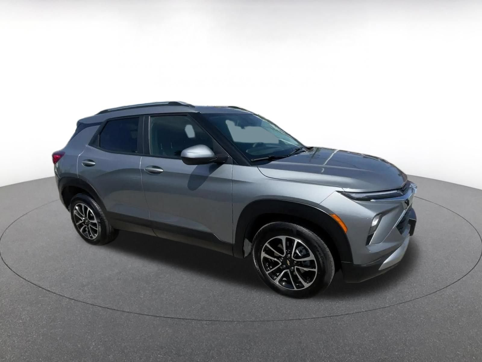 Thumbnail: 2025 Chevrolet TrailBlazer - 2