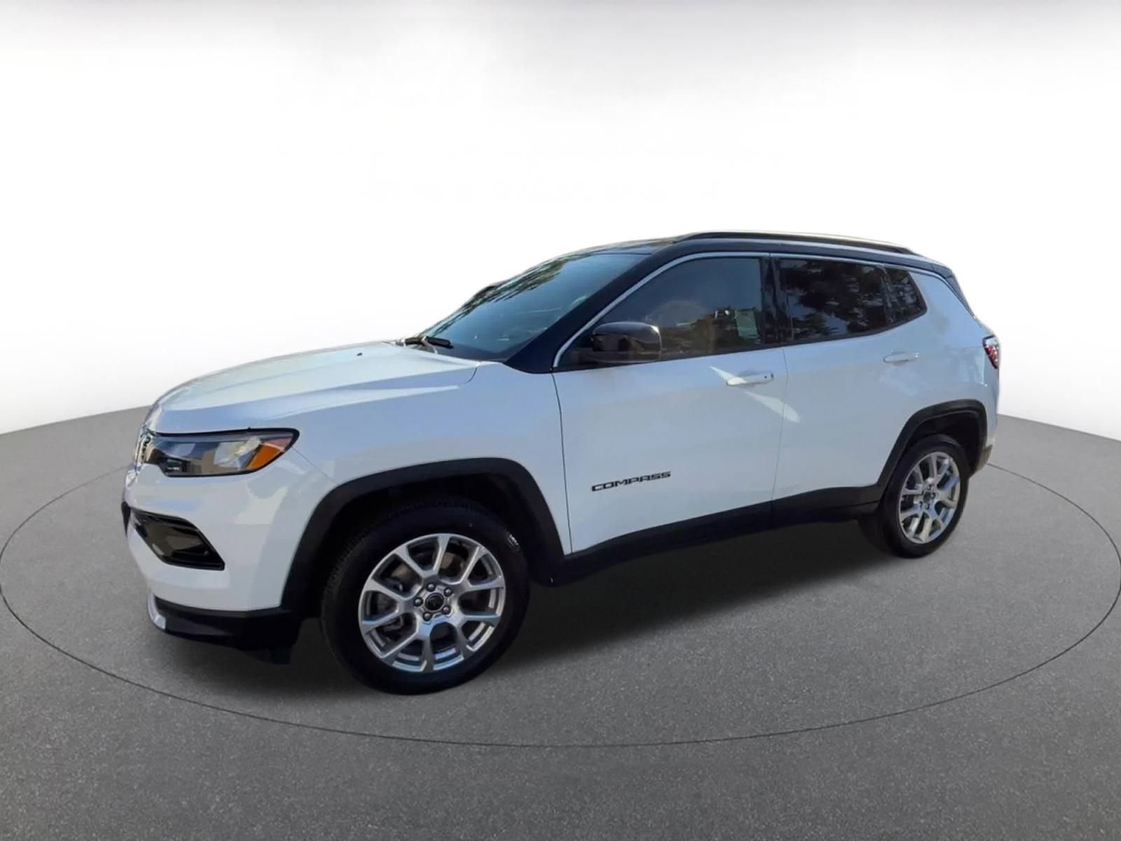 Thumbnail: 2025 Jeep Compass - 8