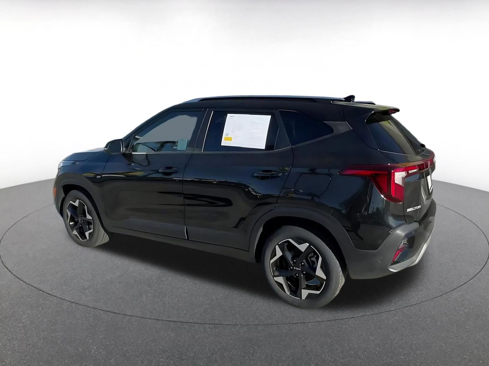 Thumbnail: 2025 Kia Seltos - 10