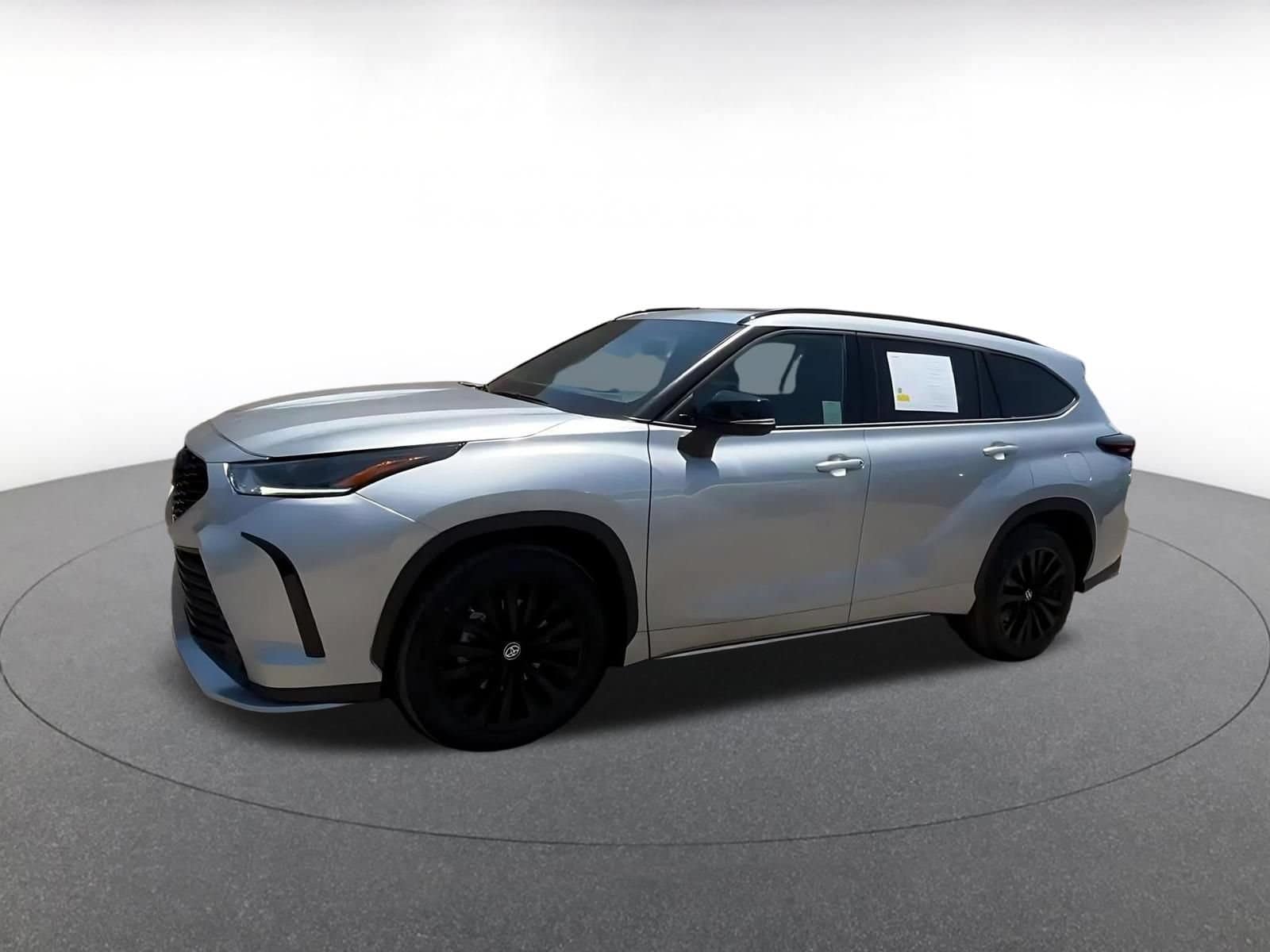 Thumbnail: 2025 Toyota Highlander - 8