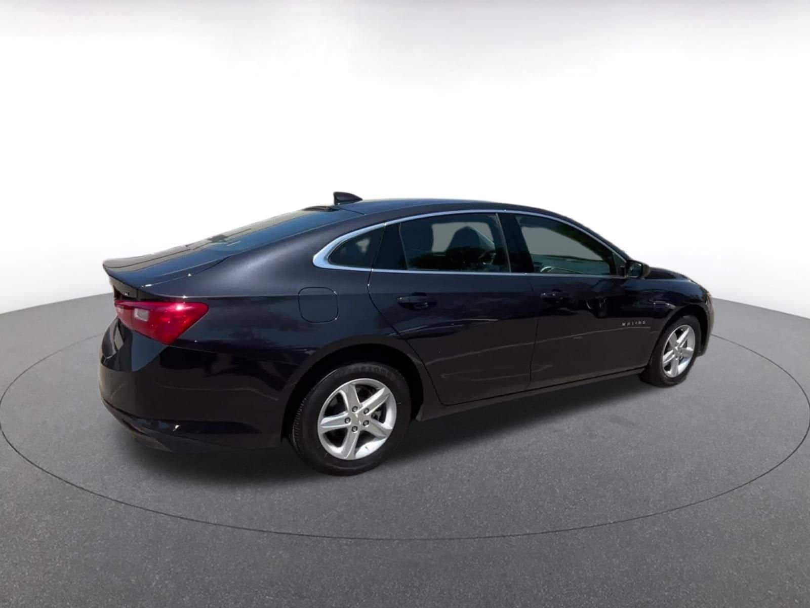 Thumbnail: 2023 Chevrolet Malibu - 15