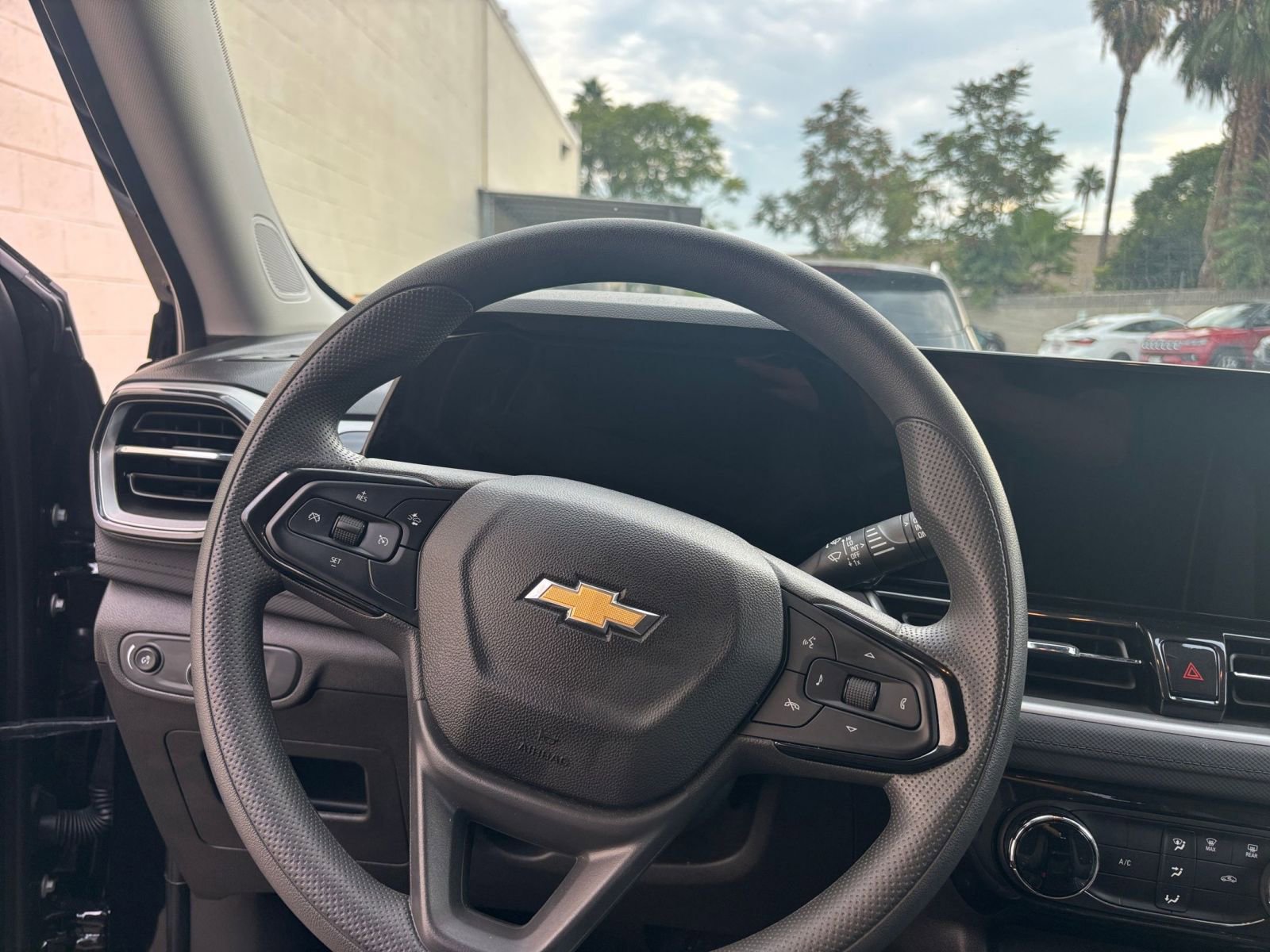 Thumbnail: 2025 Chevrolet TrailBlazer - 34