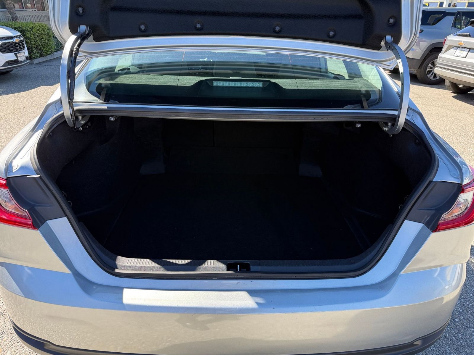 Thumbnail: 2025 Toyota Camry - 30