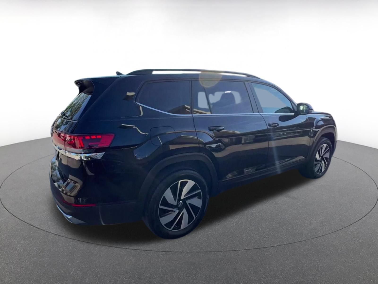 Thumbnail: 2026 Volkswagen Atlas - 14