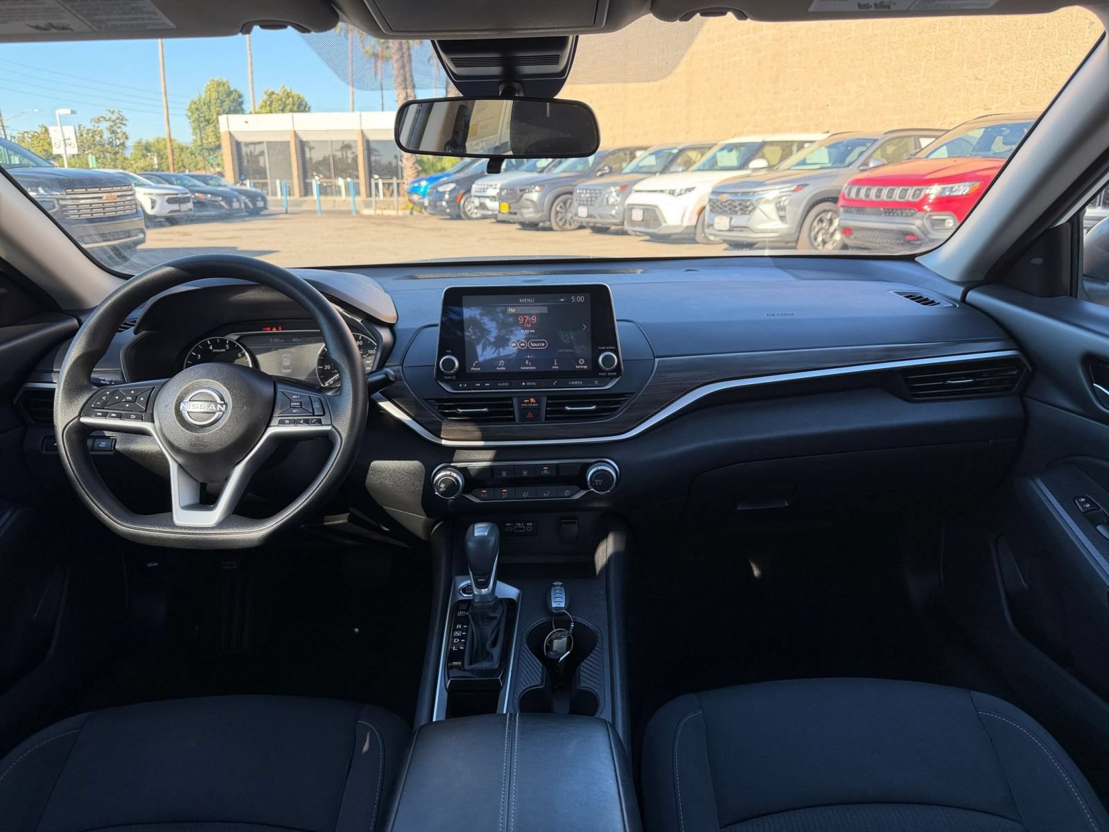 Thumbnail: 2025 Nissan Altima - 32