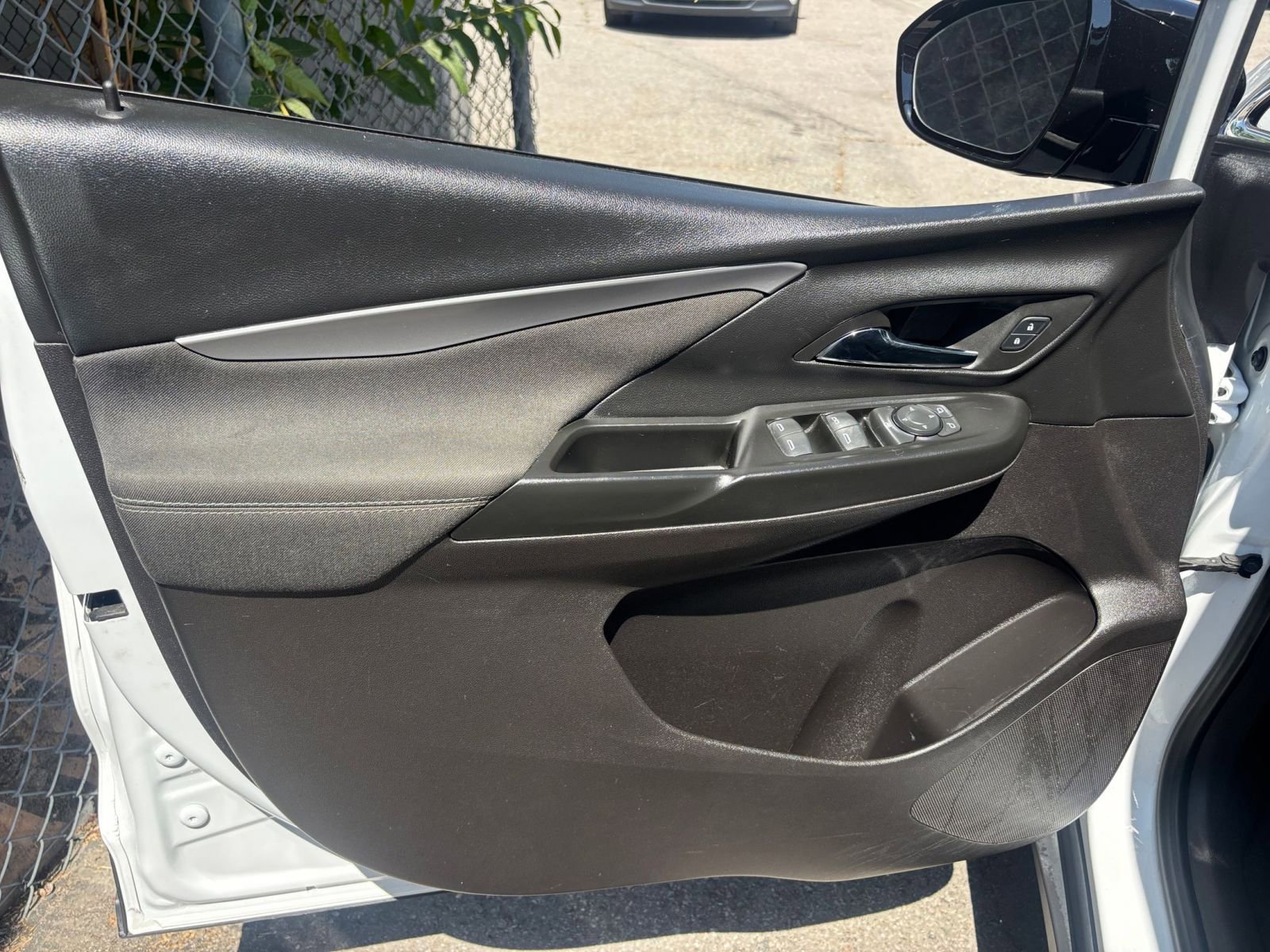Thumbnail: 2023 Chevrolet Bolt EV - 24