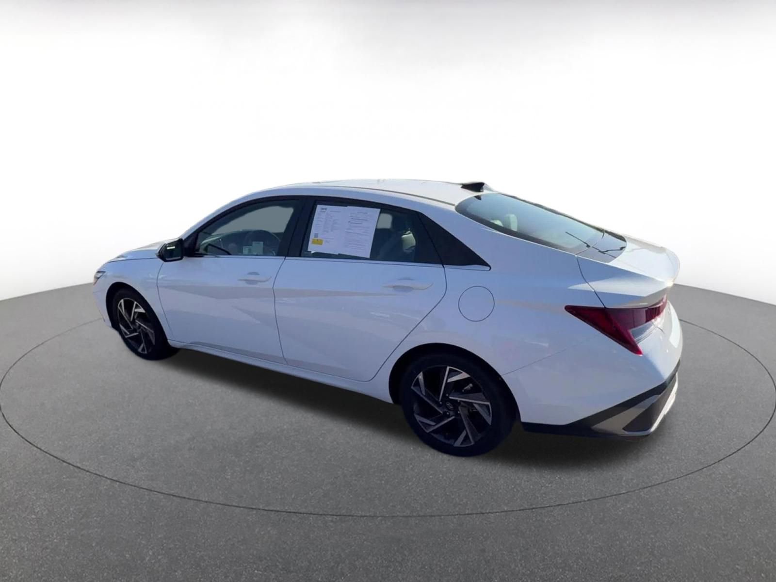 Thumbnail: 2025 Hyundai Elantra - 10