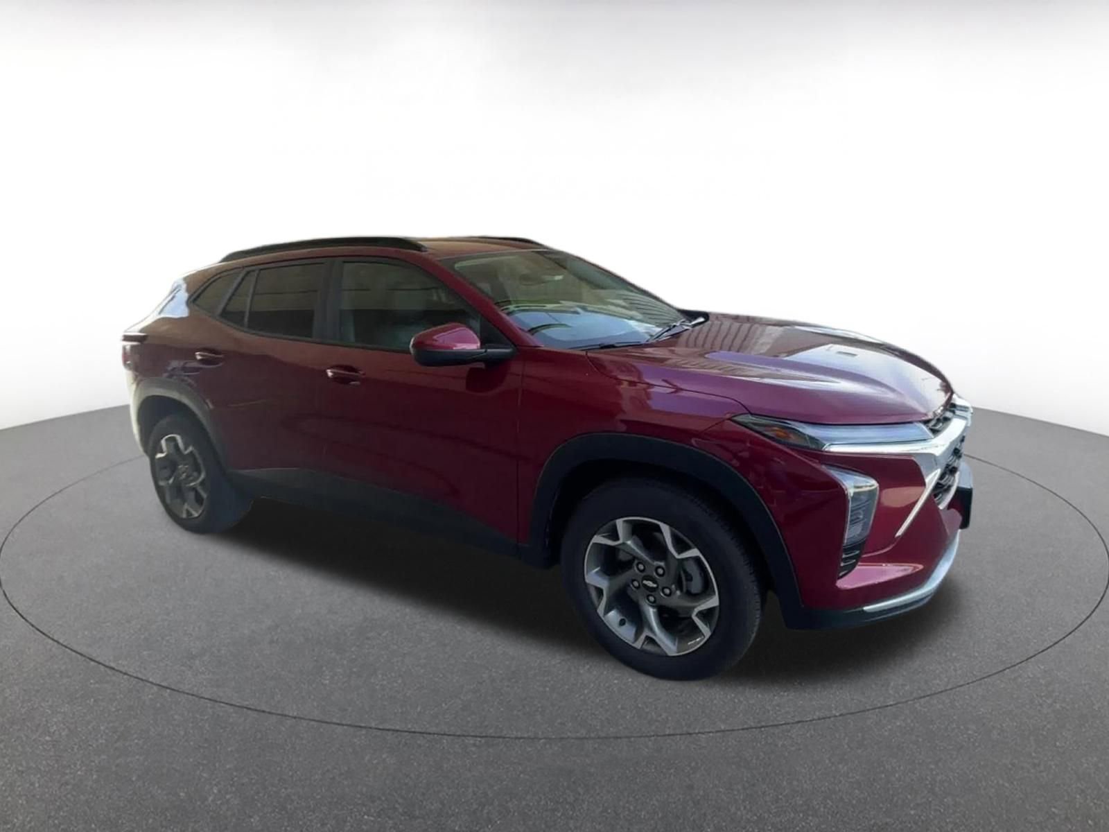 Thumbnail: 2025 Chevrolet Trax - 2